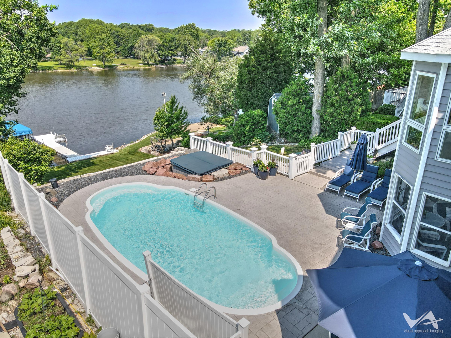 6N142 Riverside Drive