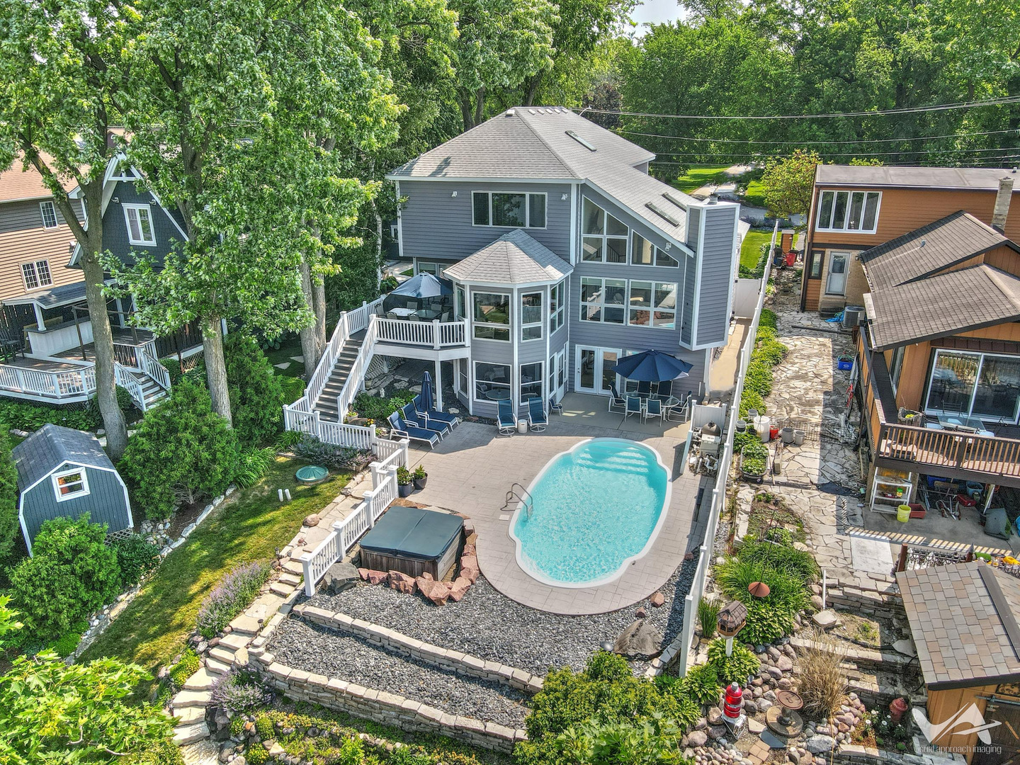 6N142 Riverside Drive