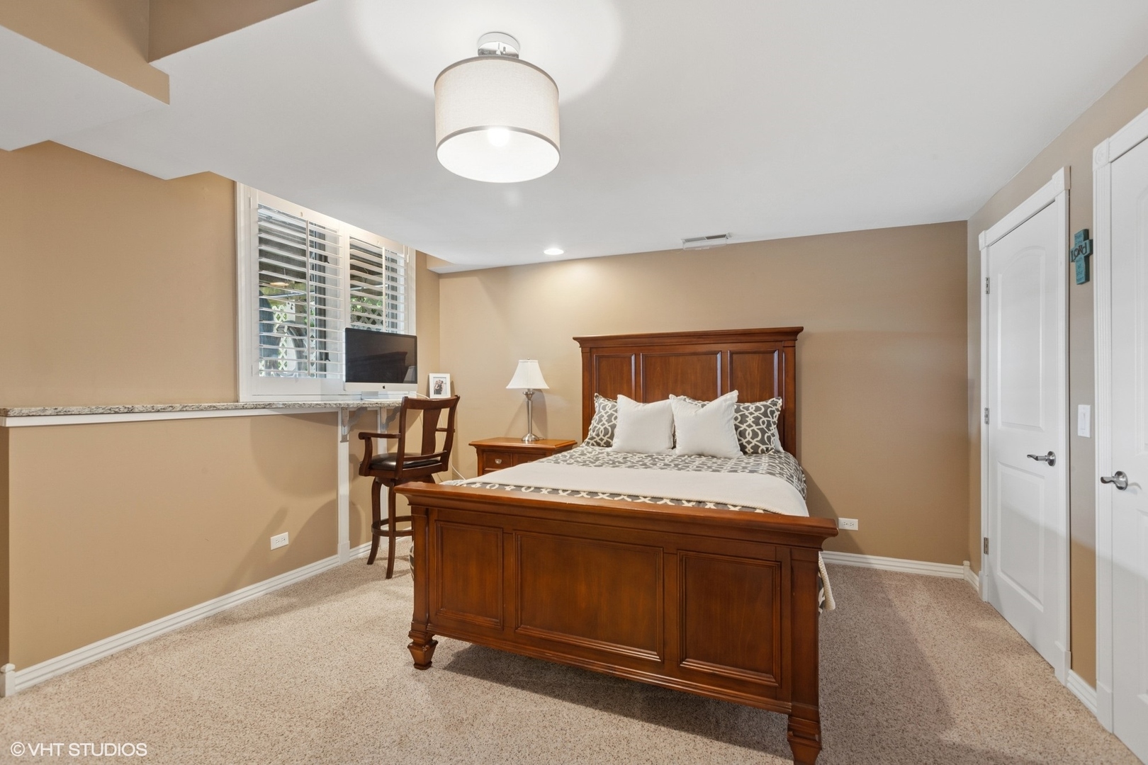 6N142 Riverside Drive