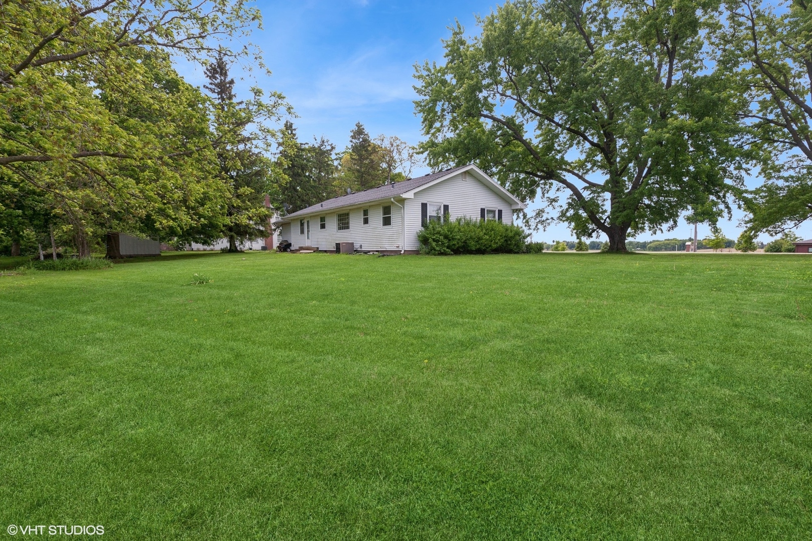 43W888 Hughes Road
