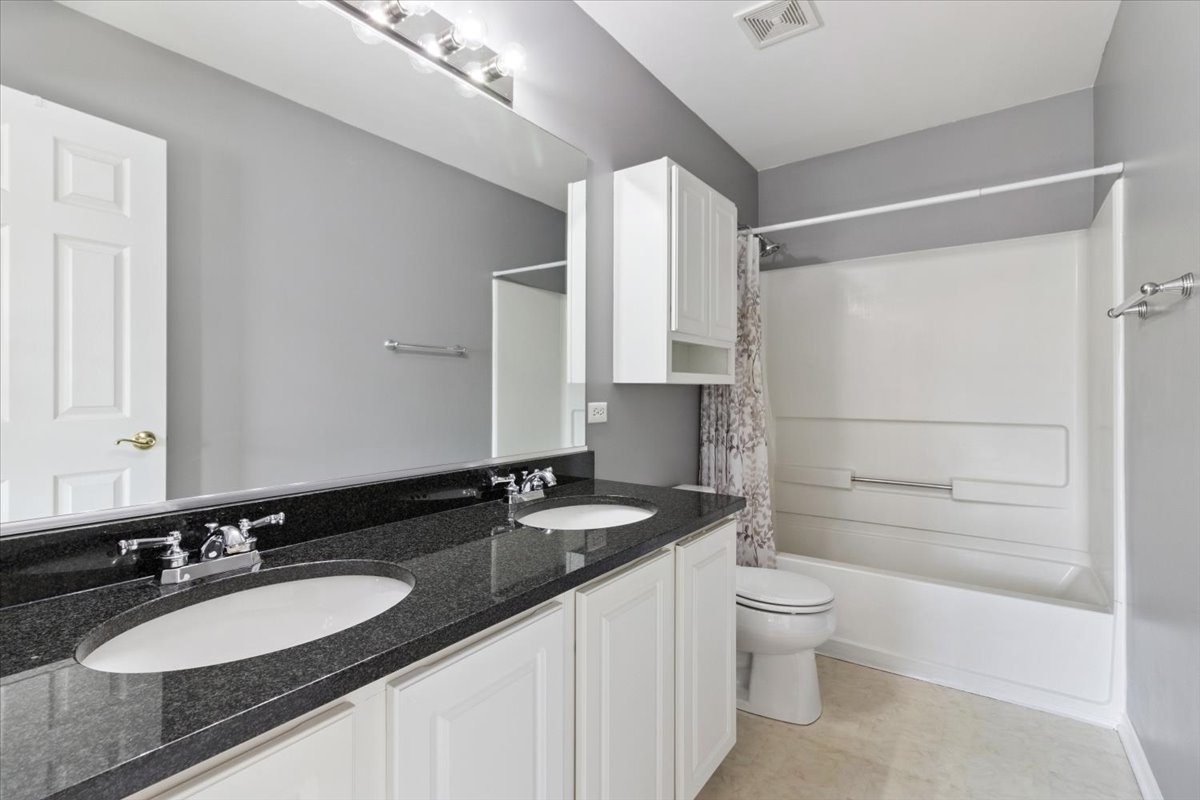 407 E Willow Street Unit: 407