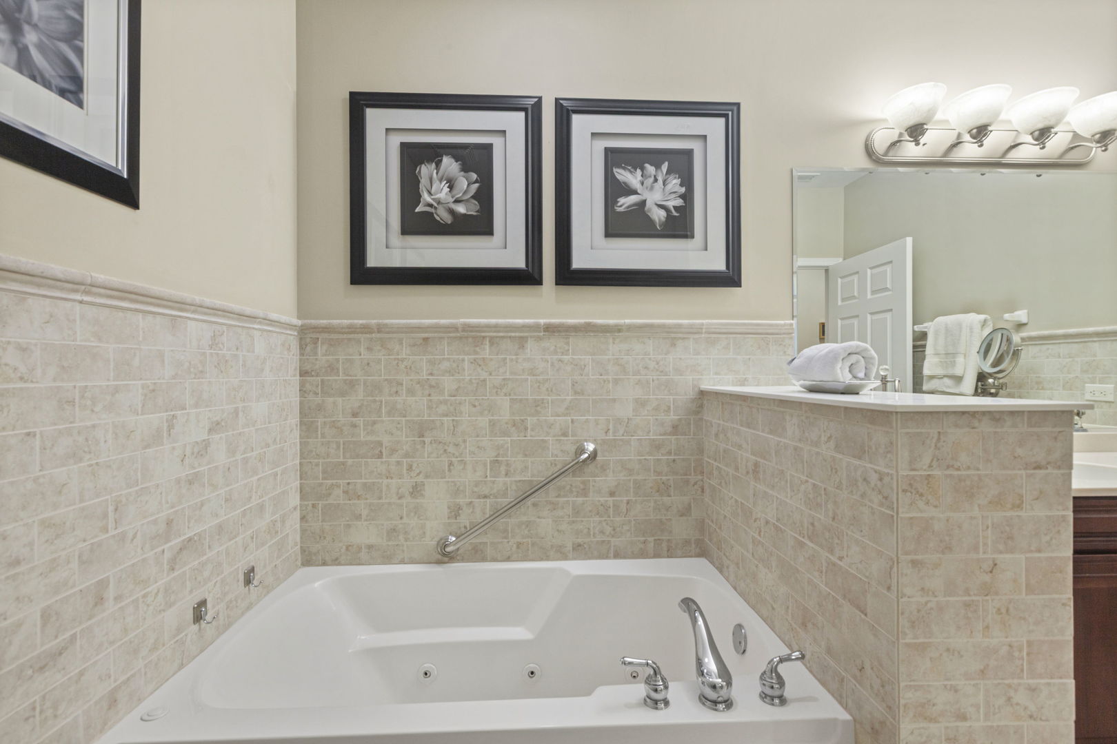 2676 Stone Circle Unit: 207