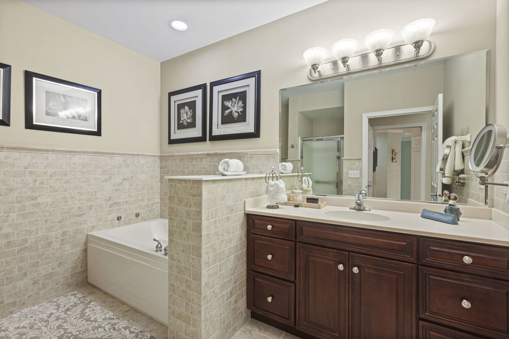 2676 Stone Circle Unit: 207