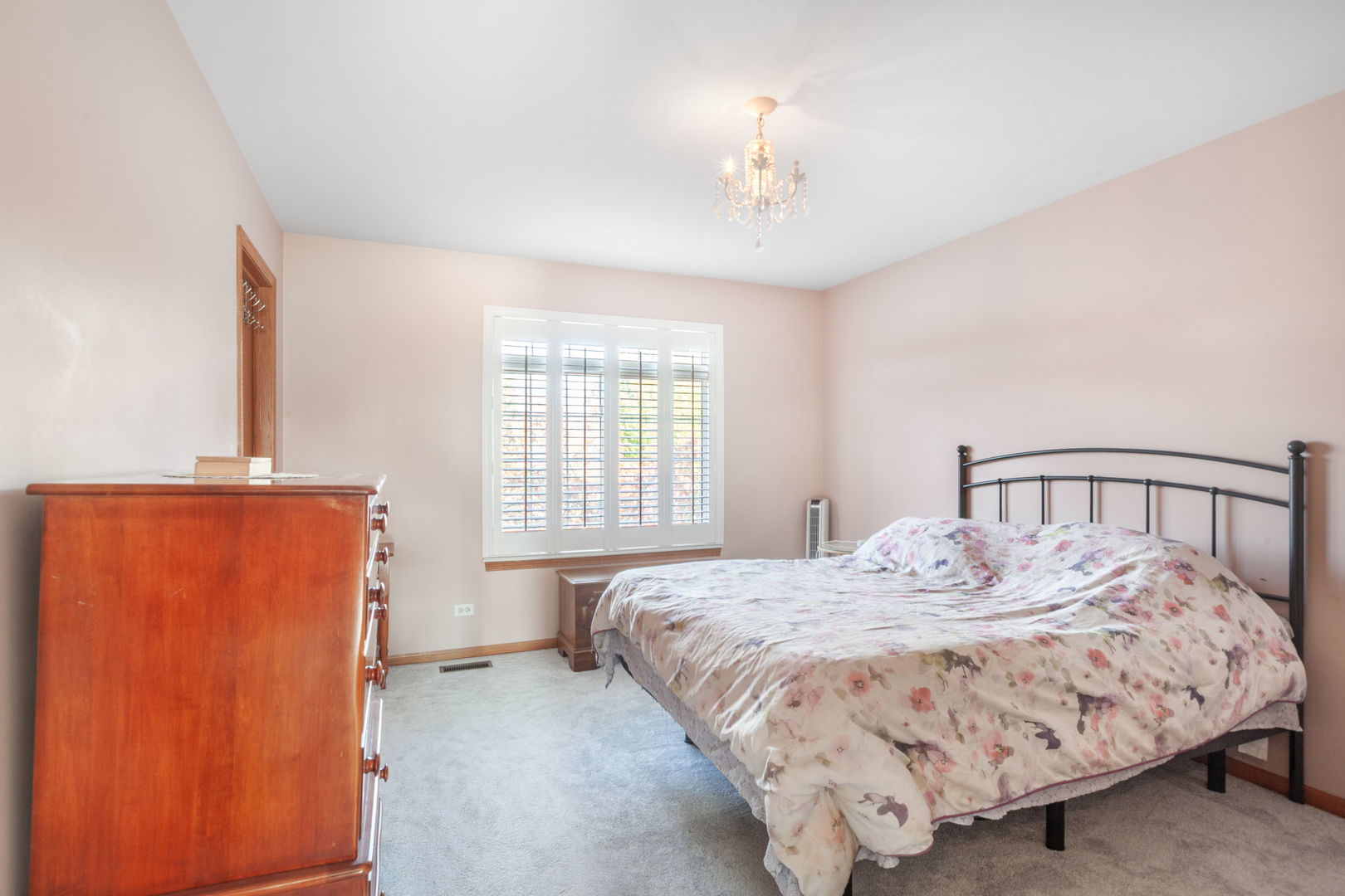 437 E Willow Street Unit: 437