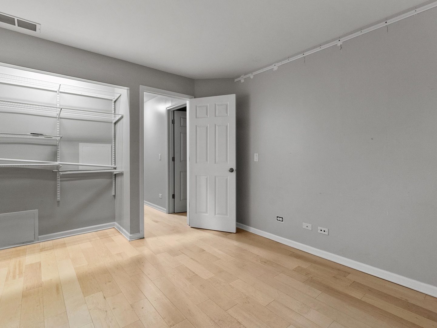 1106 Stratford Court Unit: C