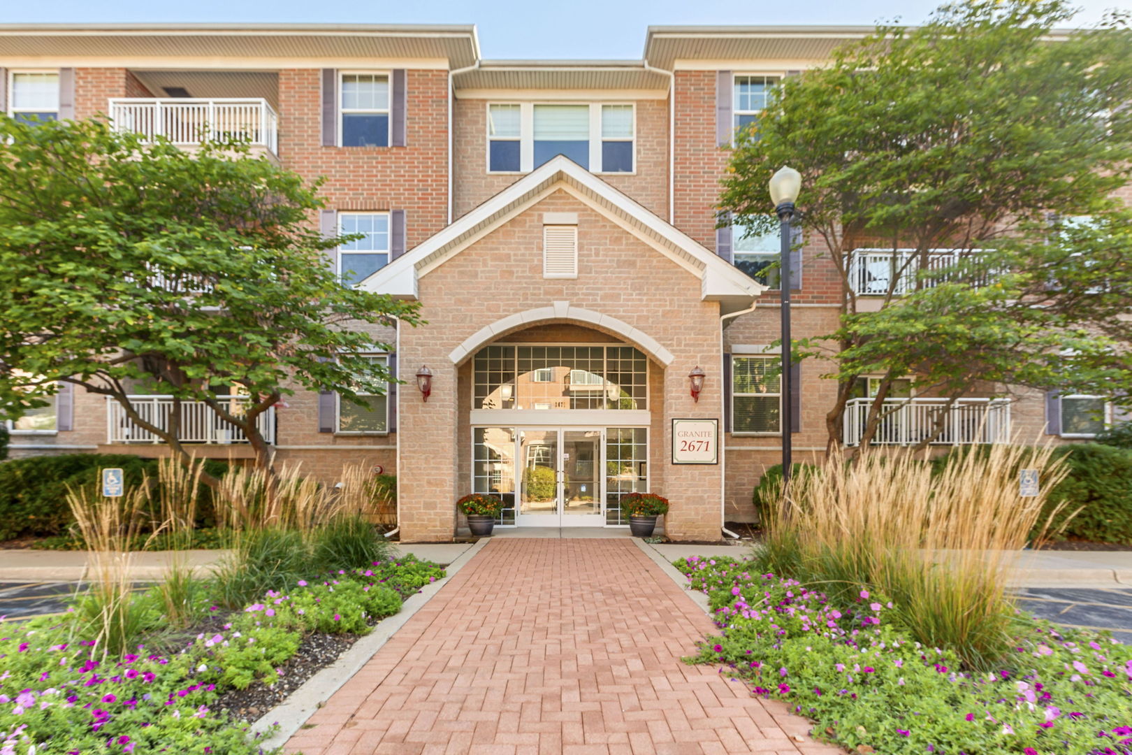 2671 Stone Circle Unit: 208