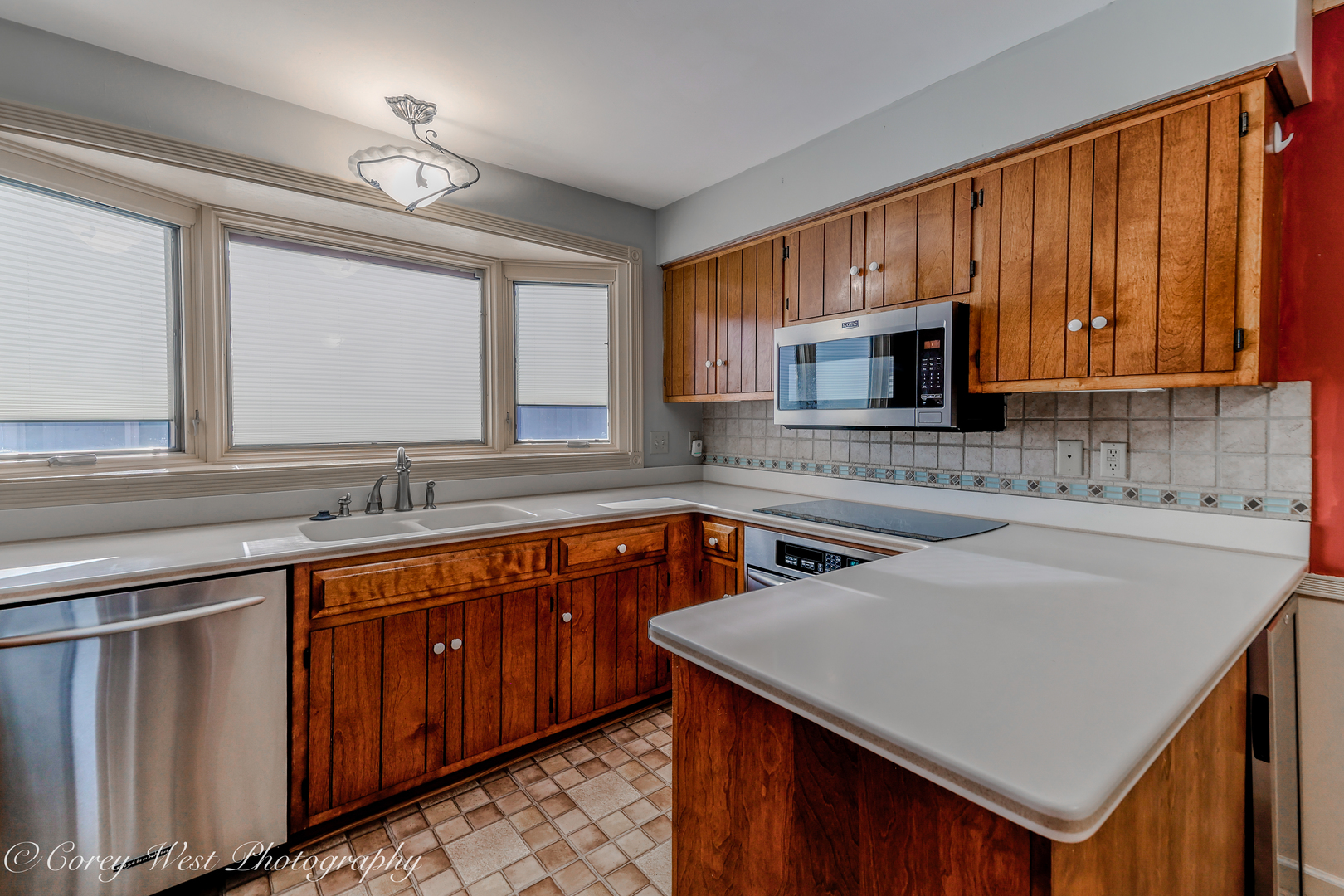 115 S VAN NORTWICK Avenue