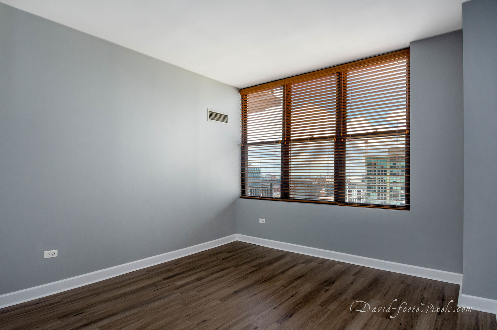 330 N Jefferson Street Unit: 2007