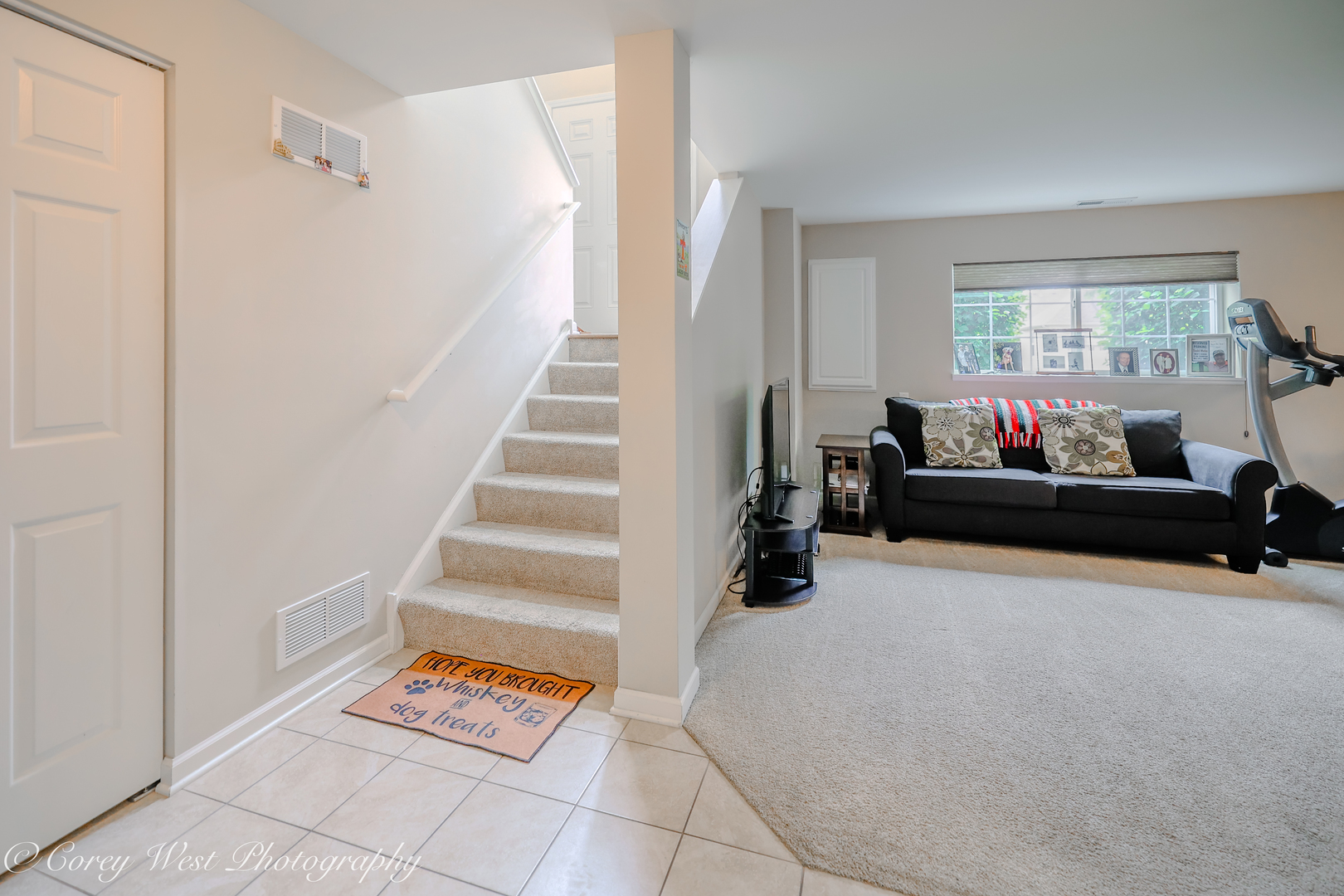 4062 POMPTON Avenue
