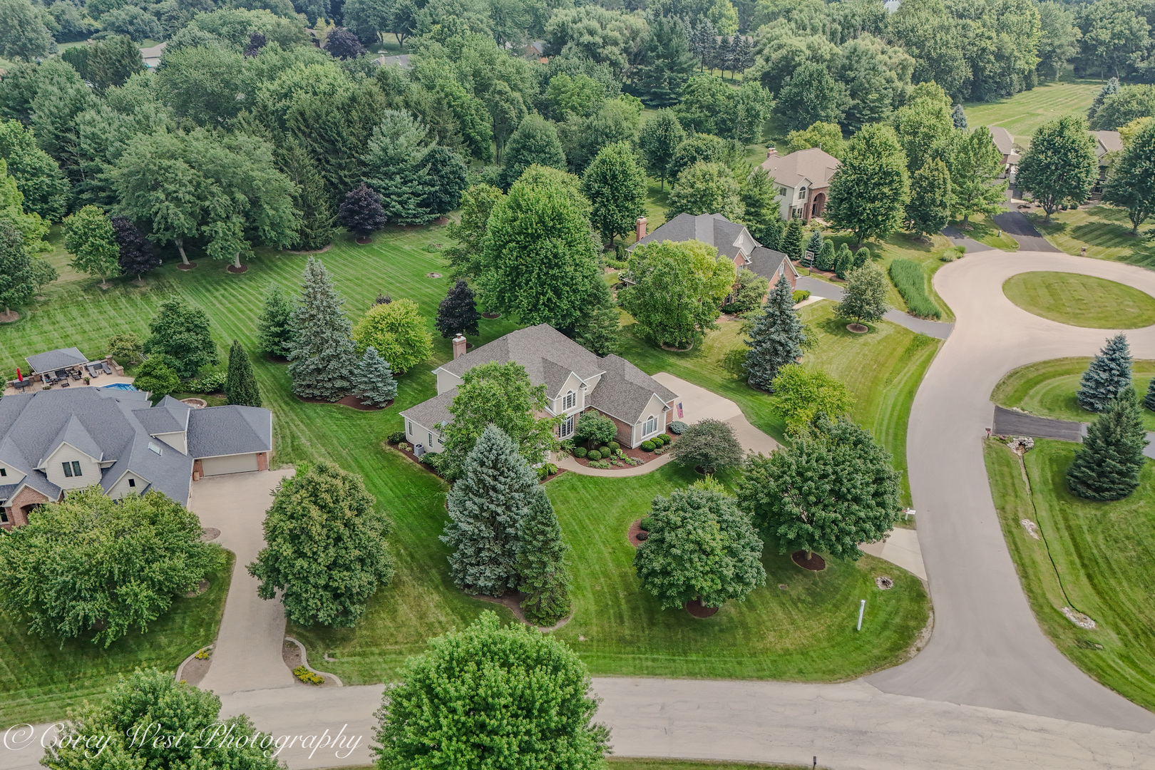 4N843 W Woods Drive