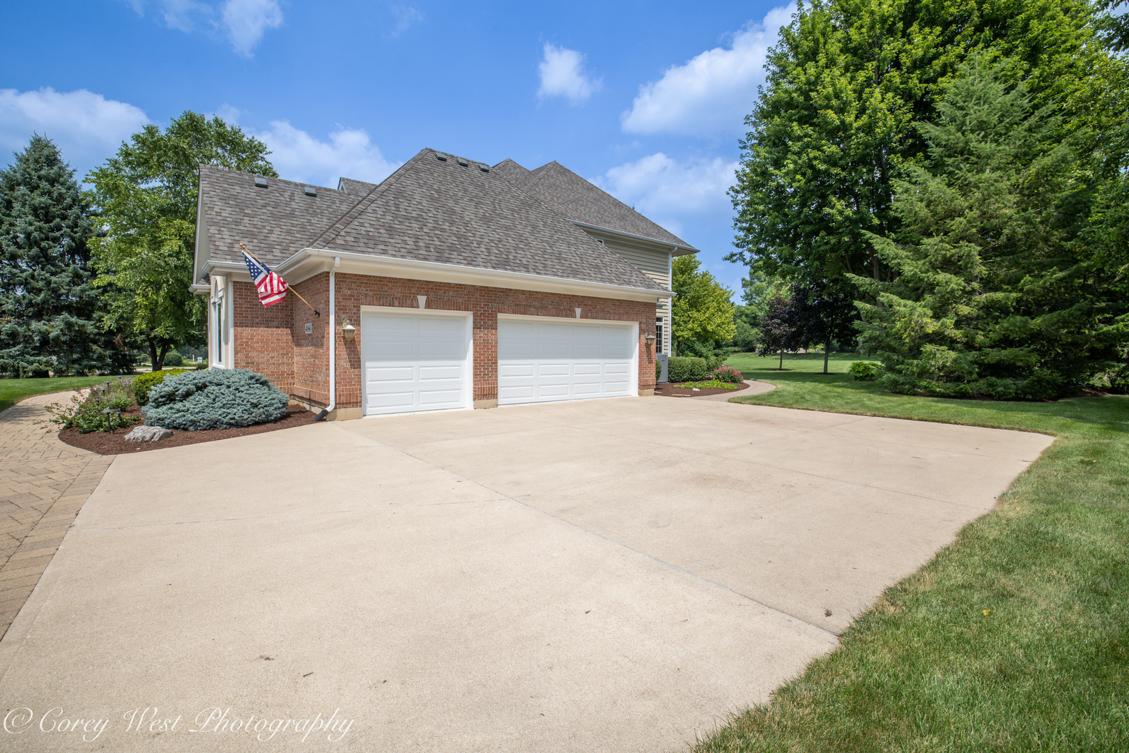 4N843 W Woods Drive