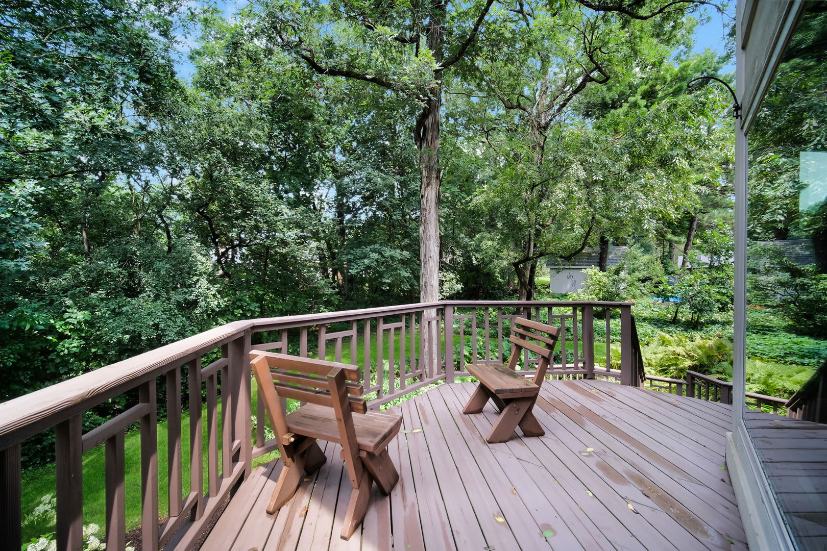 43W976 Oakleaf Drive