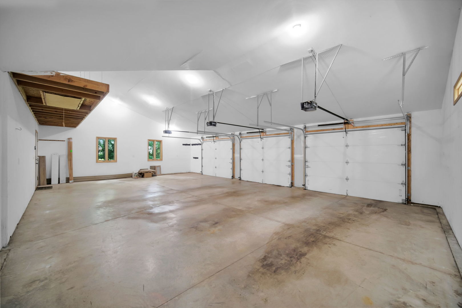 43W976 Oakleaf Drive