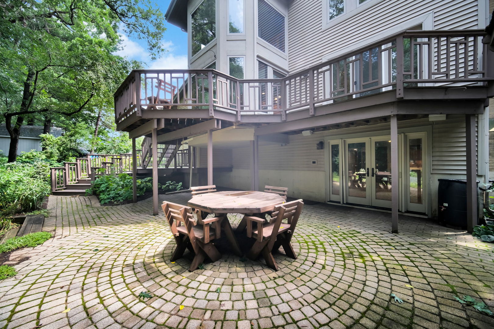 43W976 Oakleaf Drive
