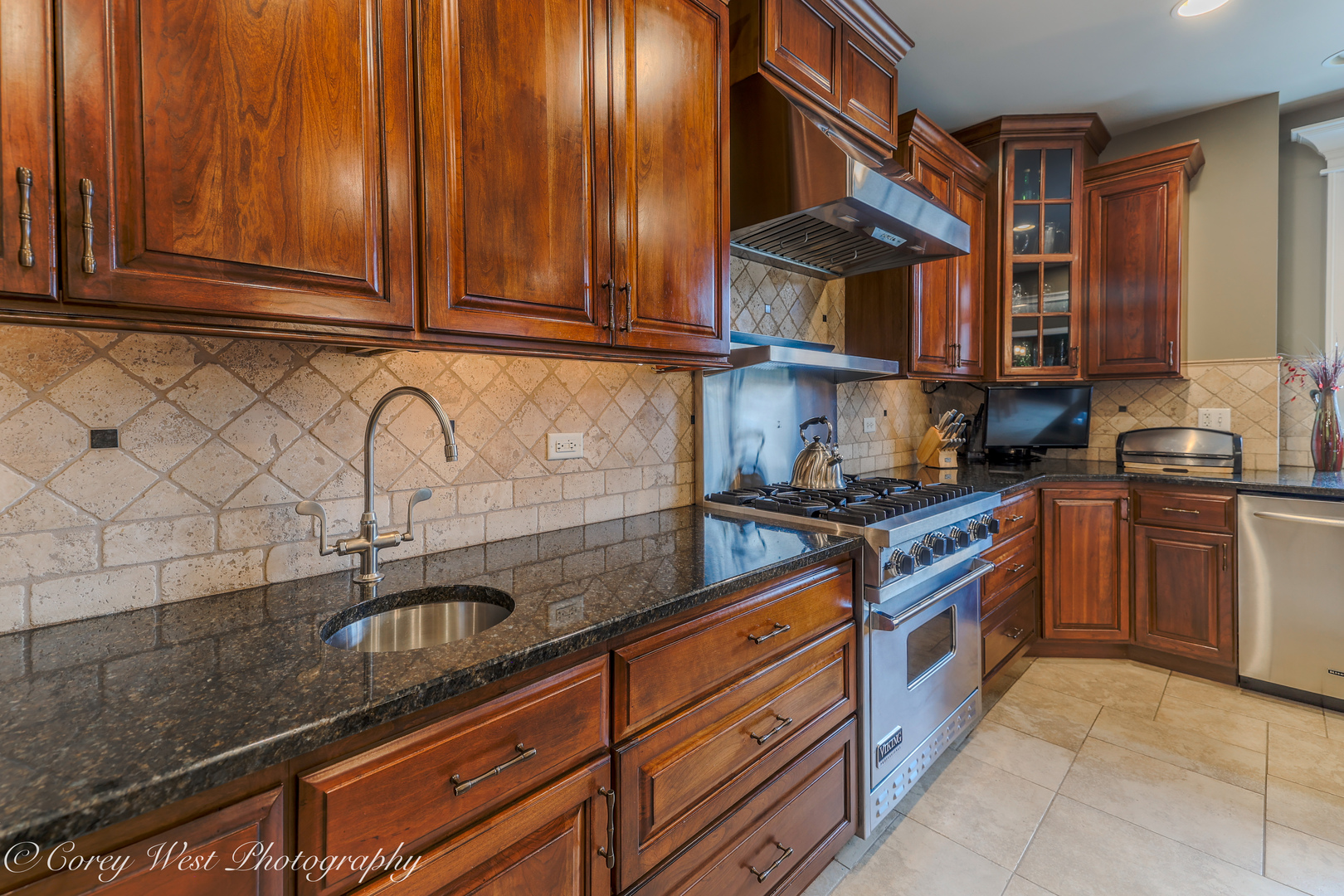 28W524 Wynn Avenue