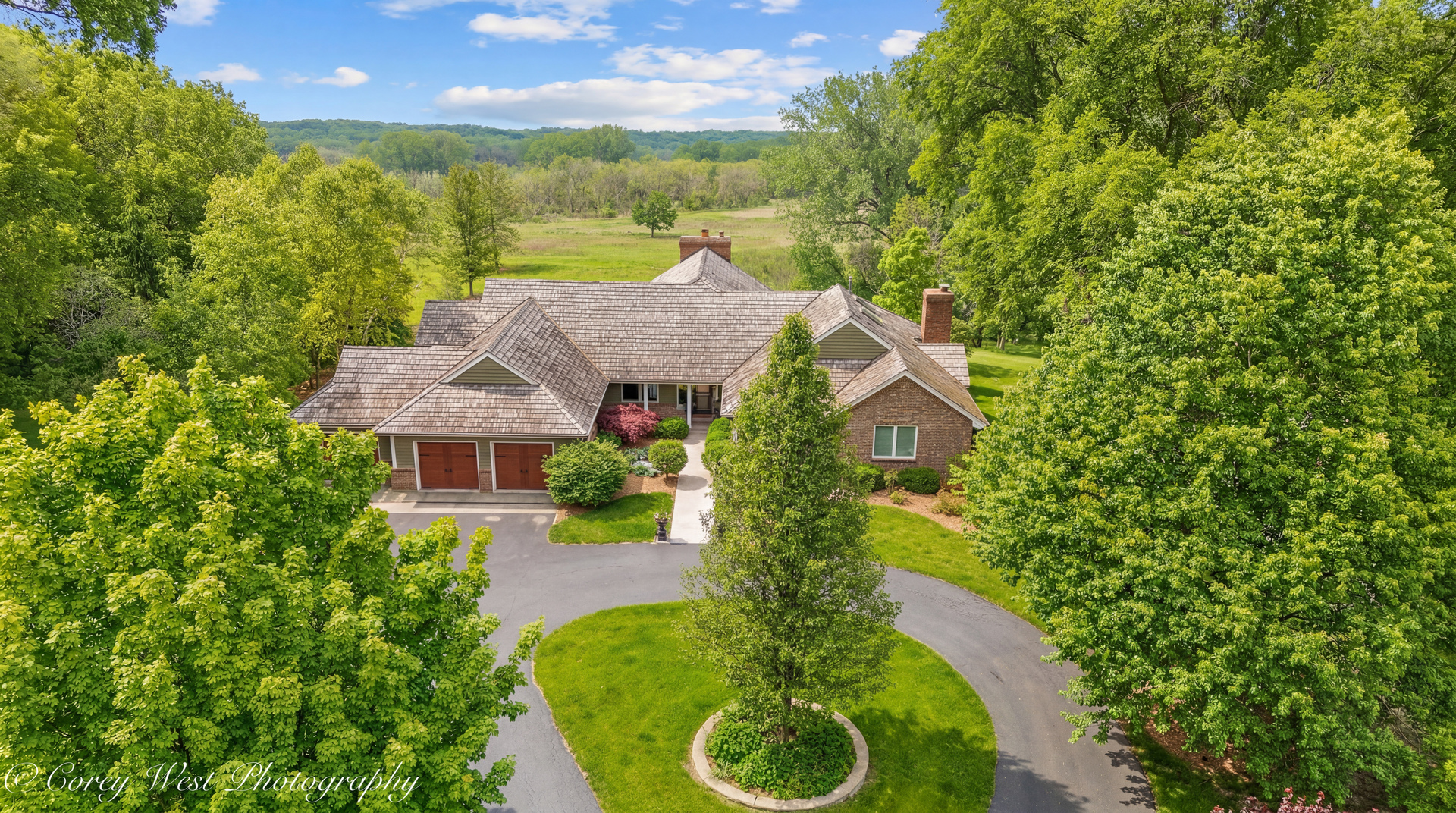 39W944 Deer Run Drive