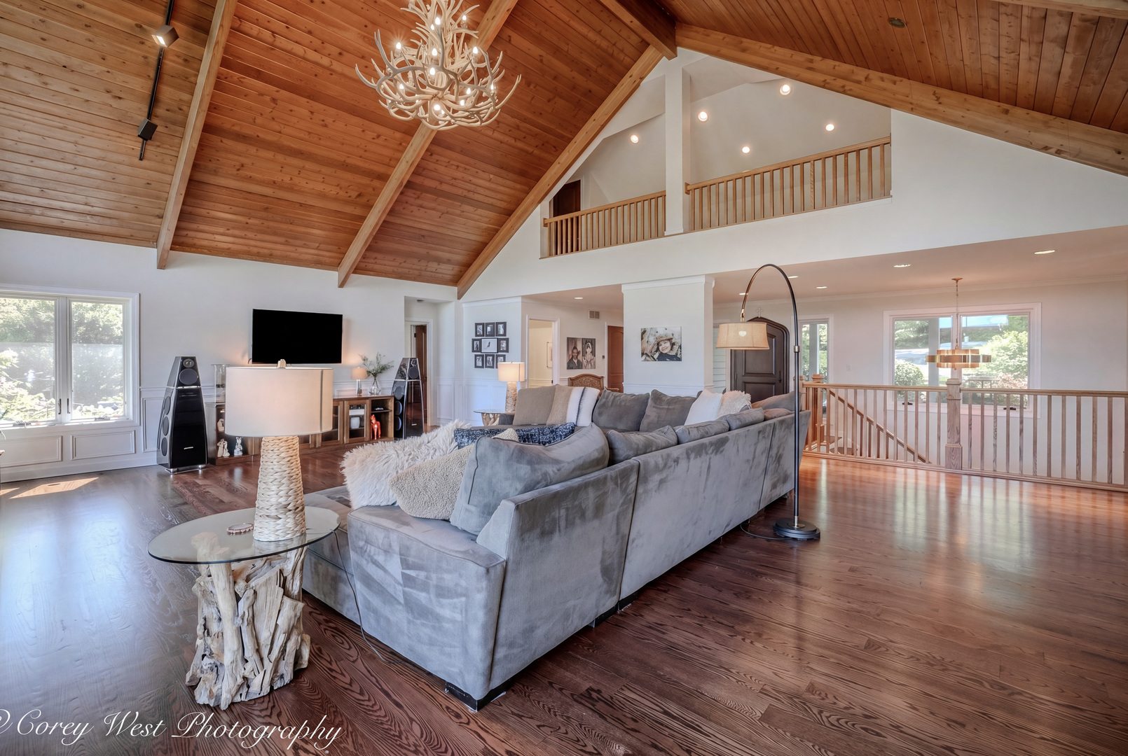 39W944 Deer Run Drive