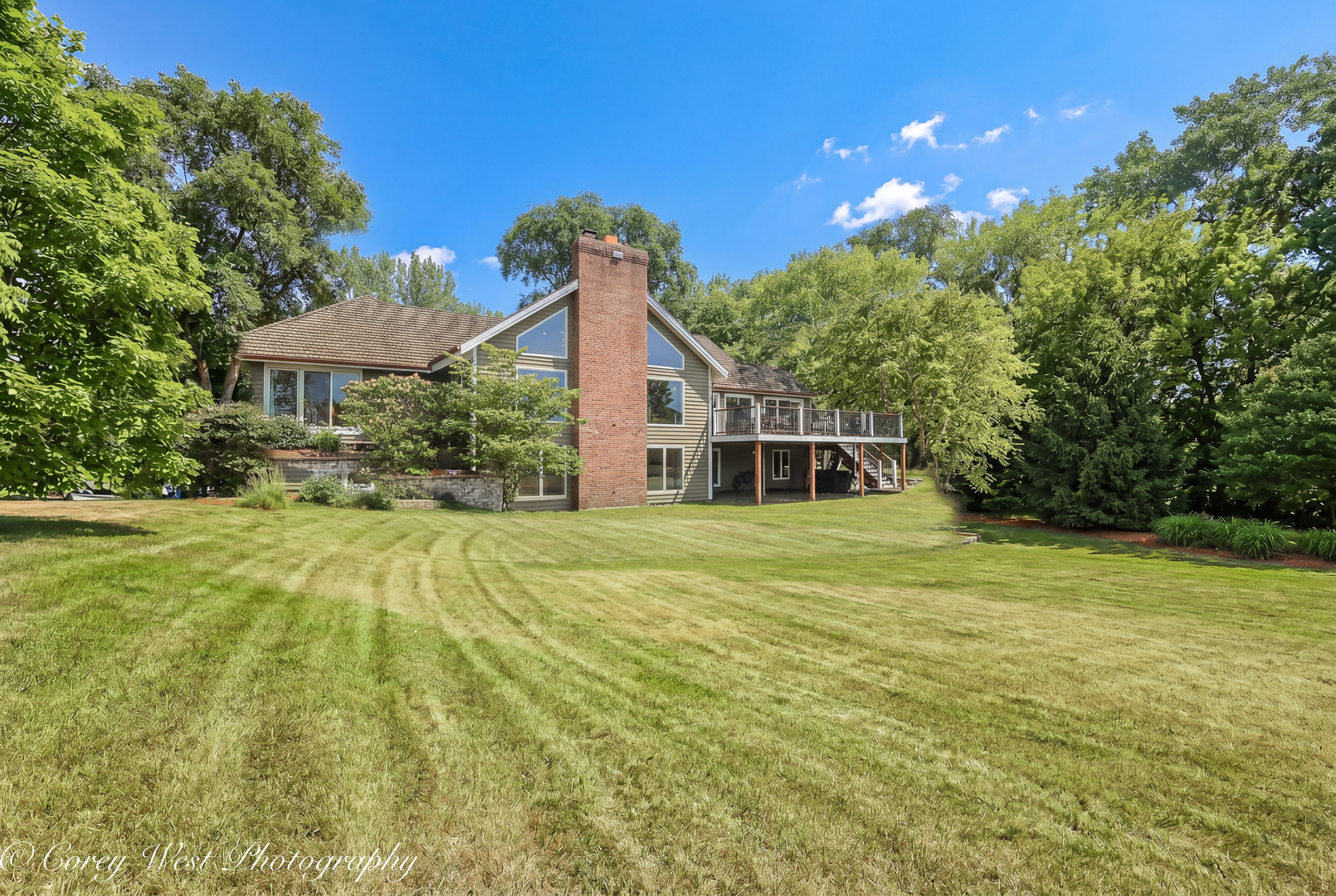 39W944 Deer Run Drive