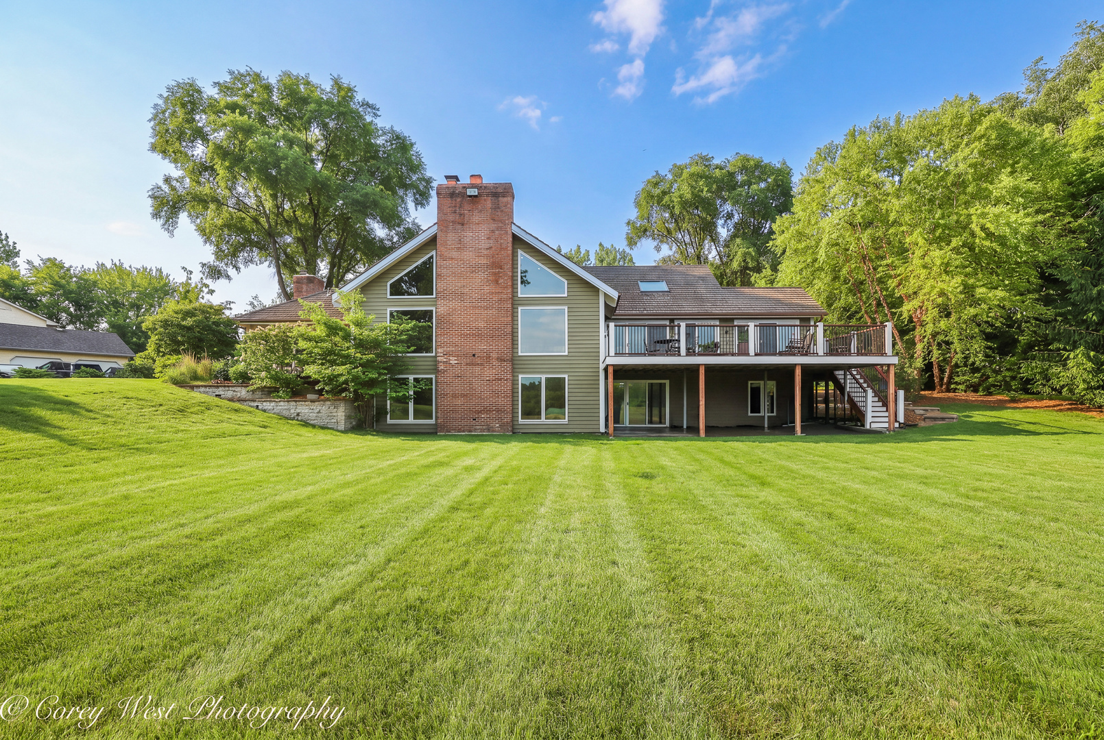 39W944 Deer Run Drive