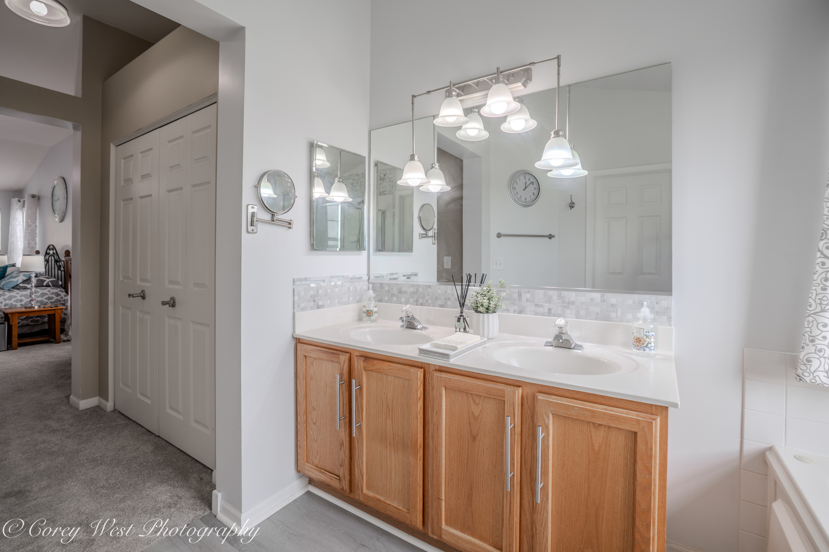 2899 Cornwall Lane