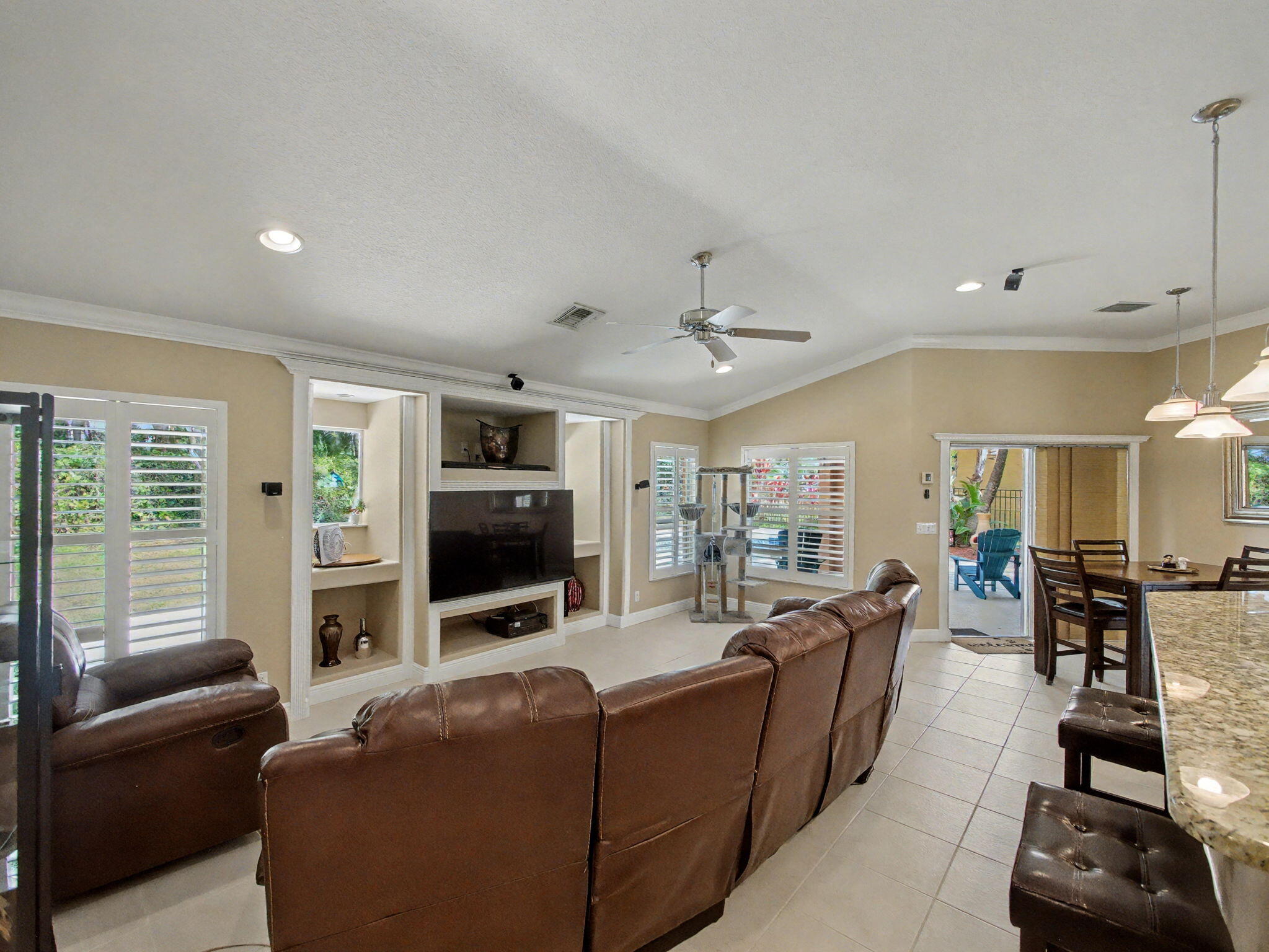 2041 SW Panther Trace