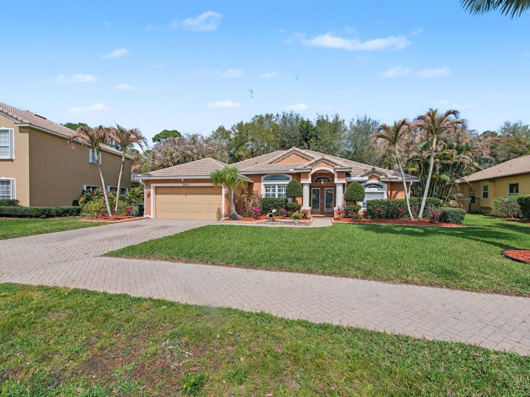 2041 SW Panther Trace