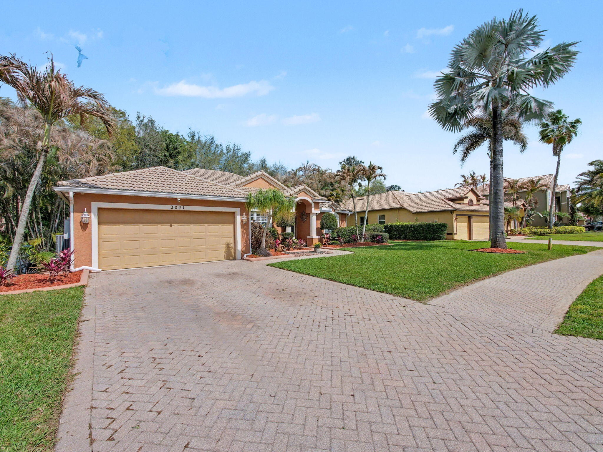 2041 SW Panther Trace