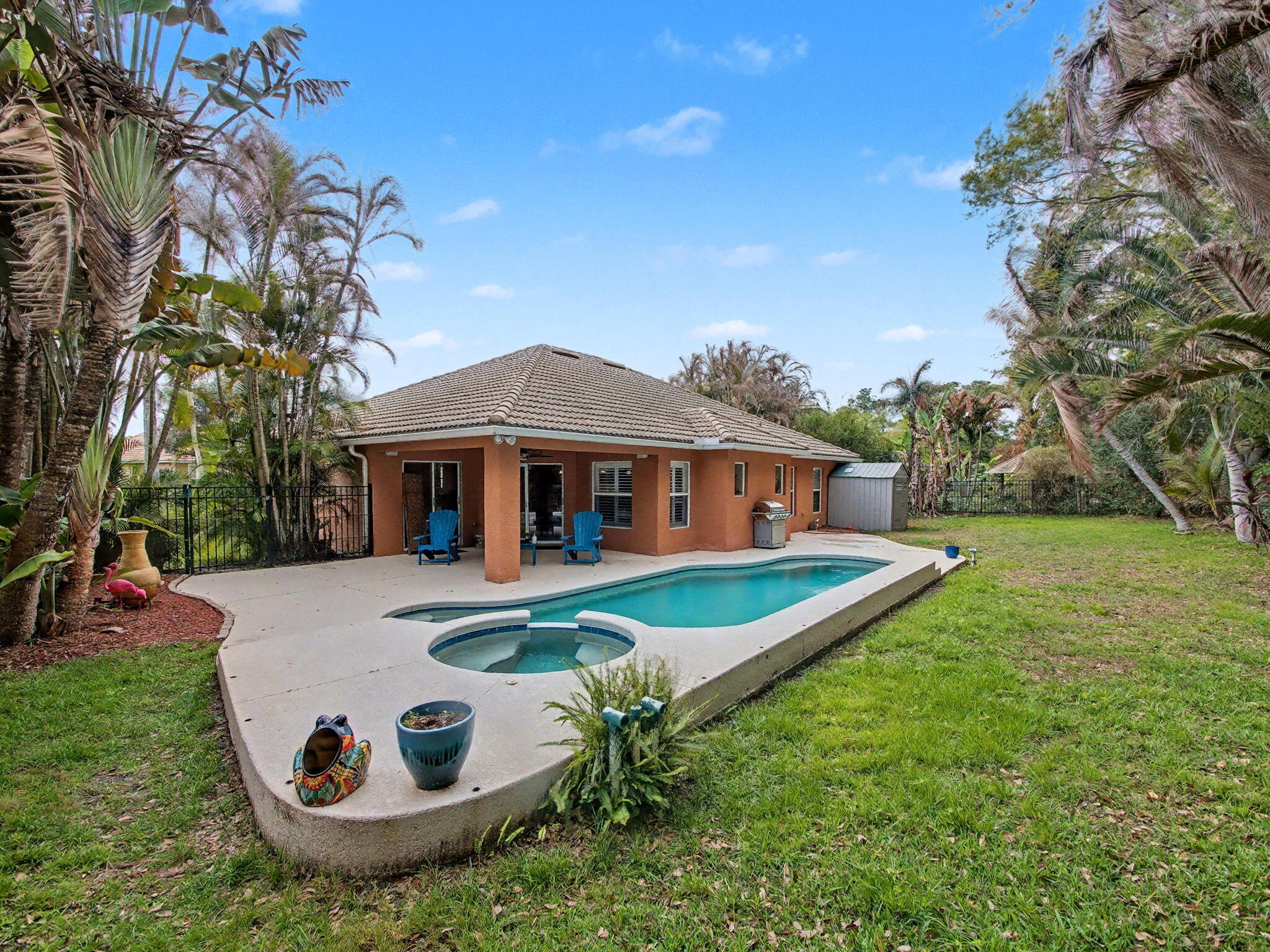 2041 SW Panther Trace