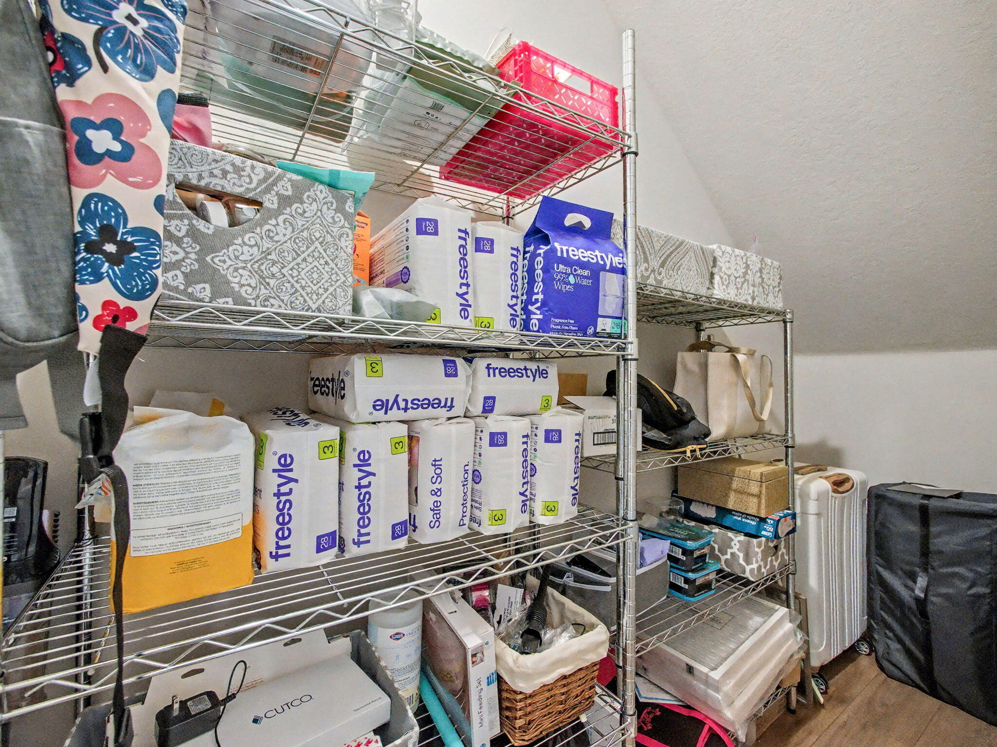 5747 SE Edgewater Circle