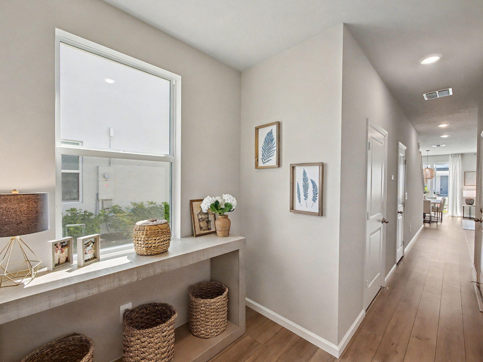 5747 SE Edgewater Circle