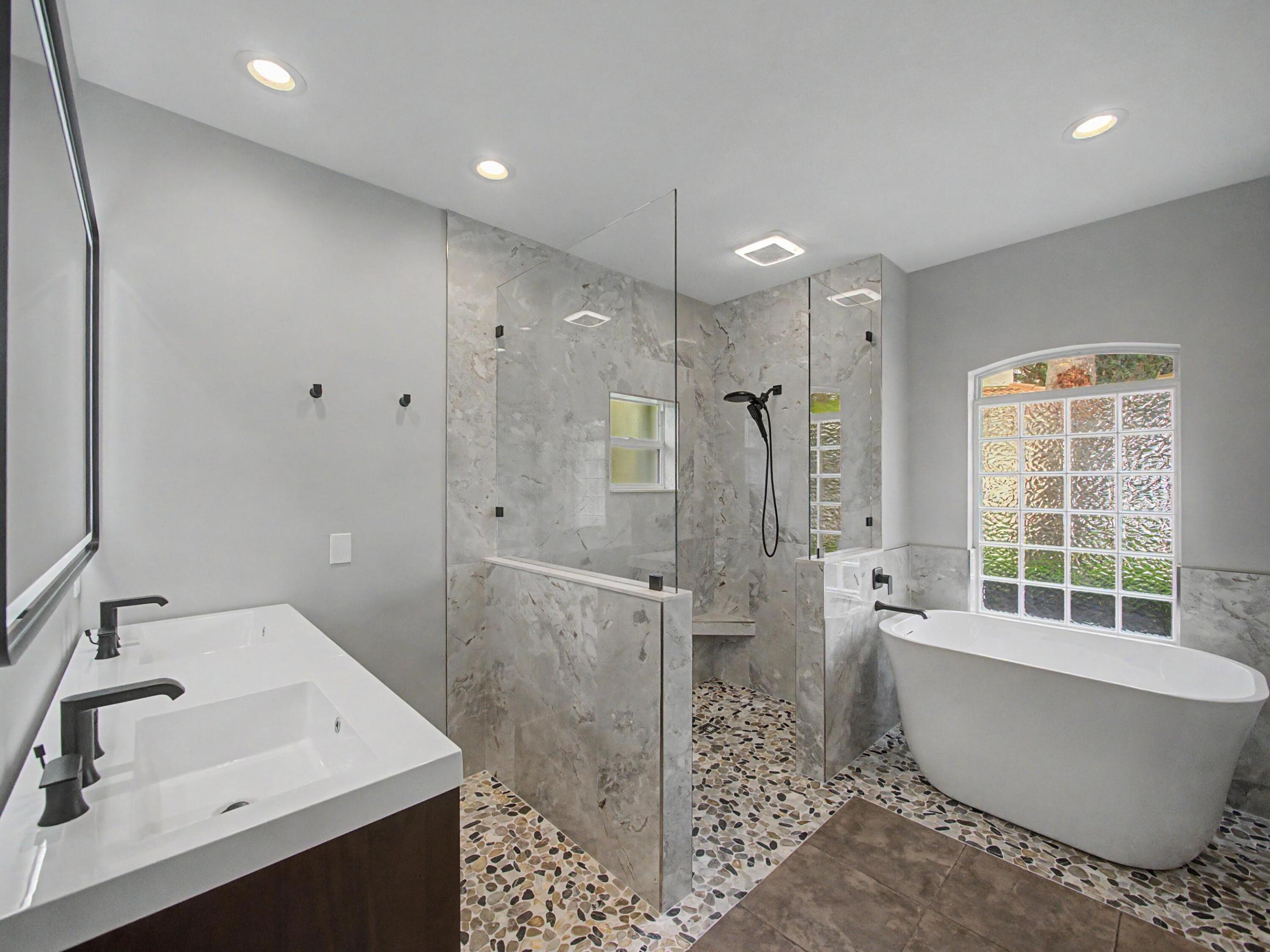 8780 SW Fishermans Wharf Drive