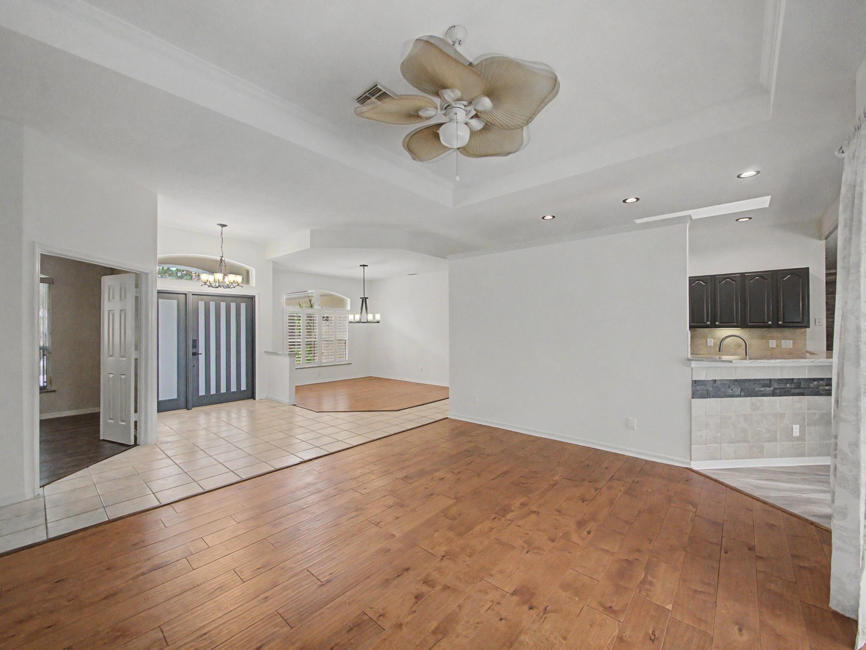 8780 SW Fishermans Wharf Drive