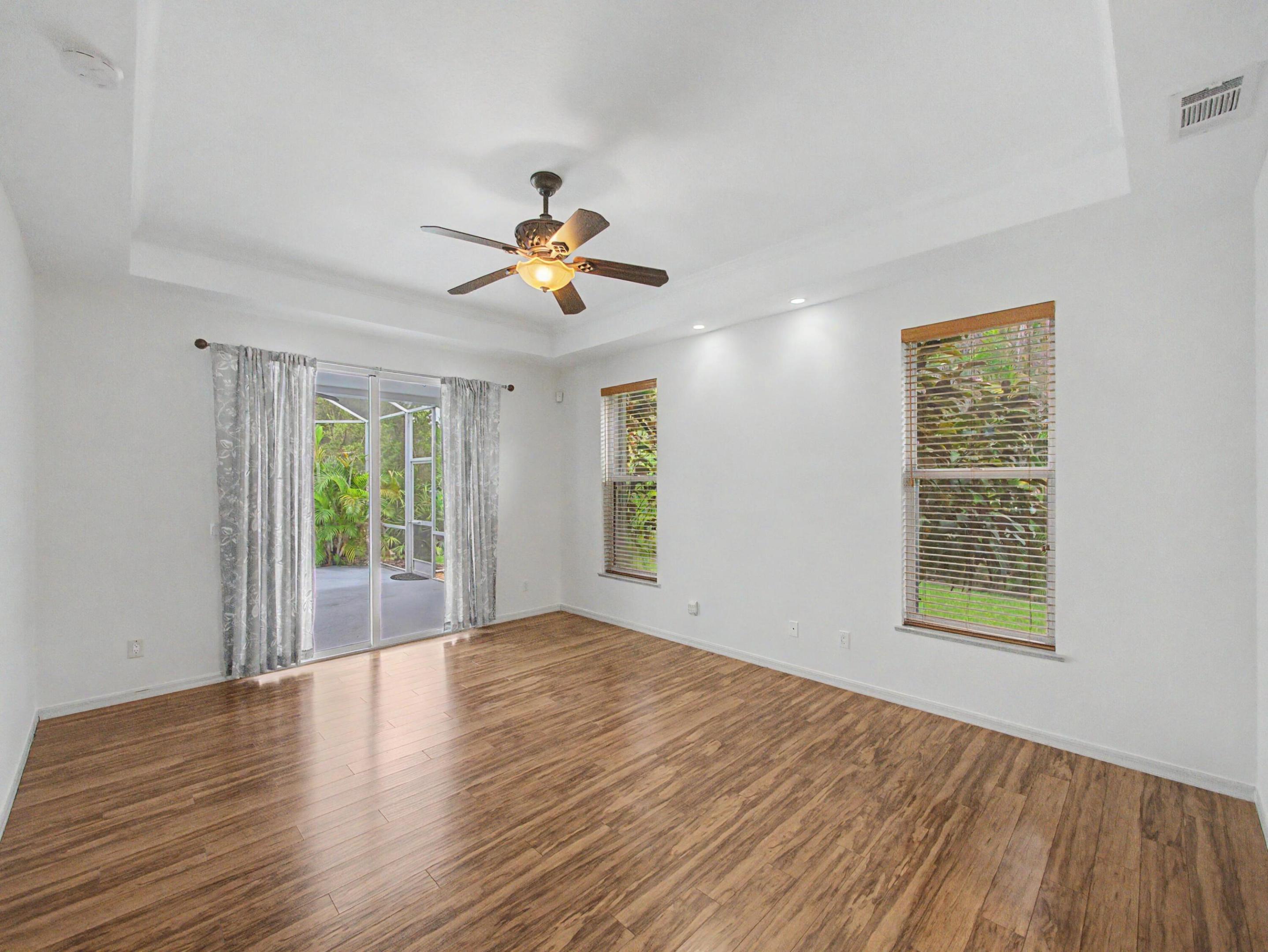 8780 SW Fishermans Wharf Drive