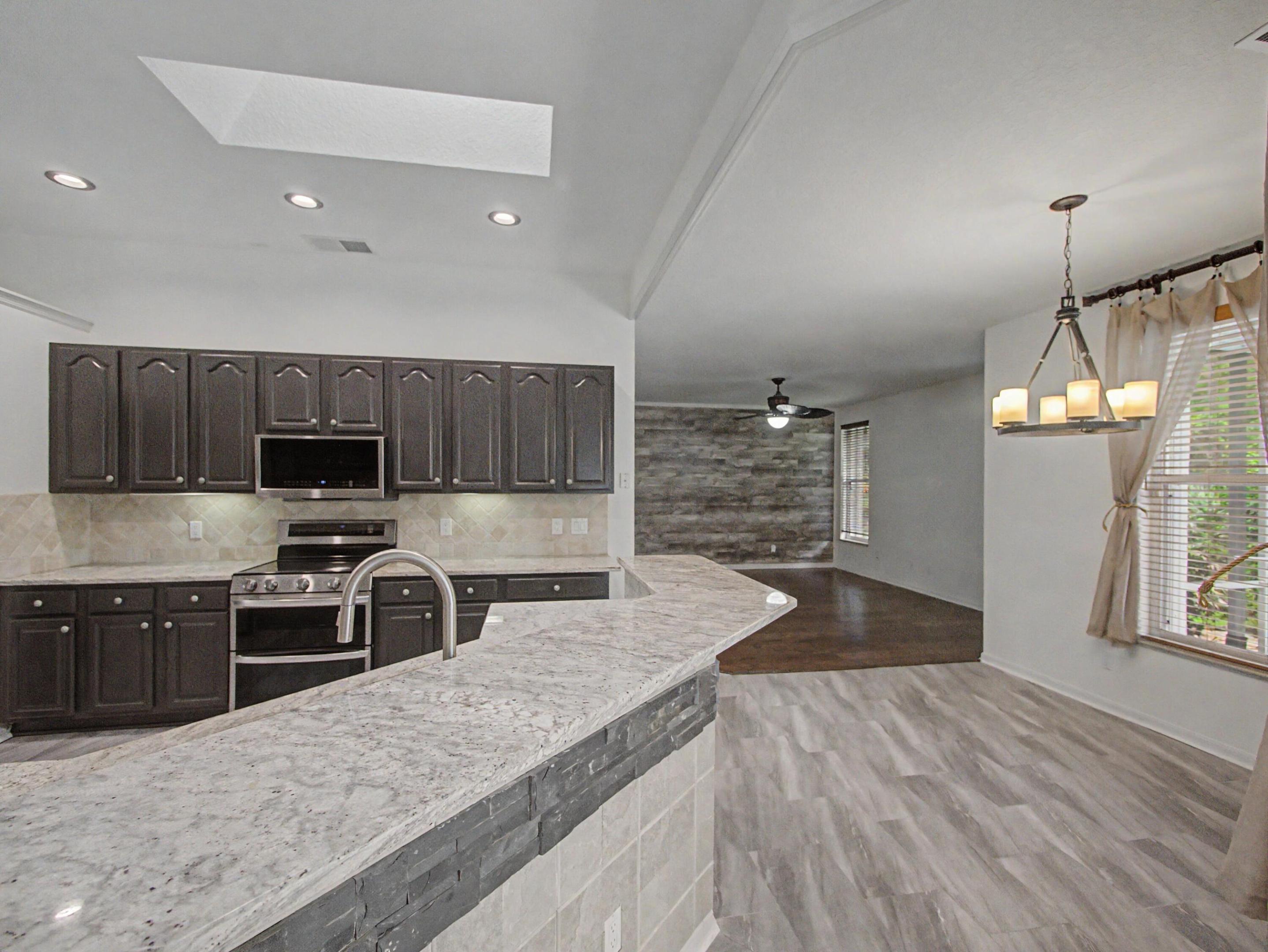 8780 SW Fishermans Wharf Drive