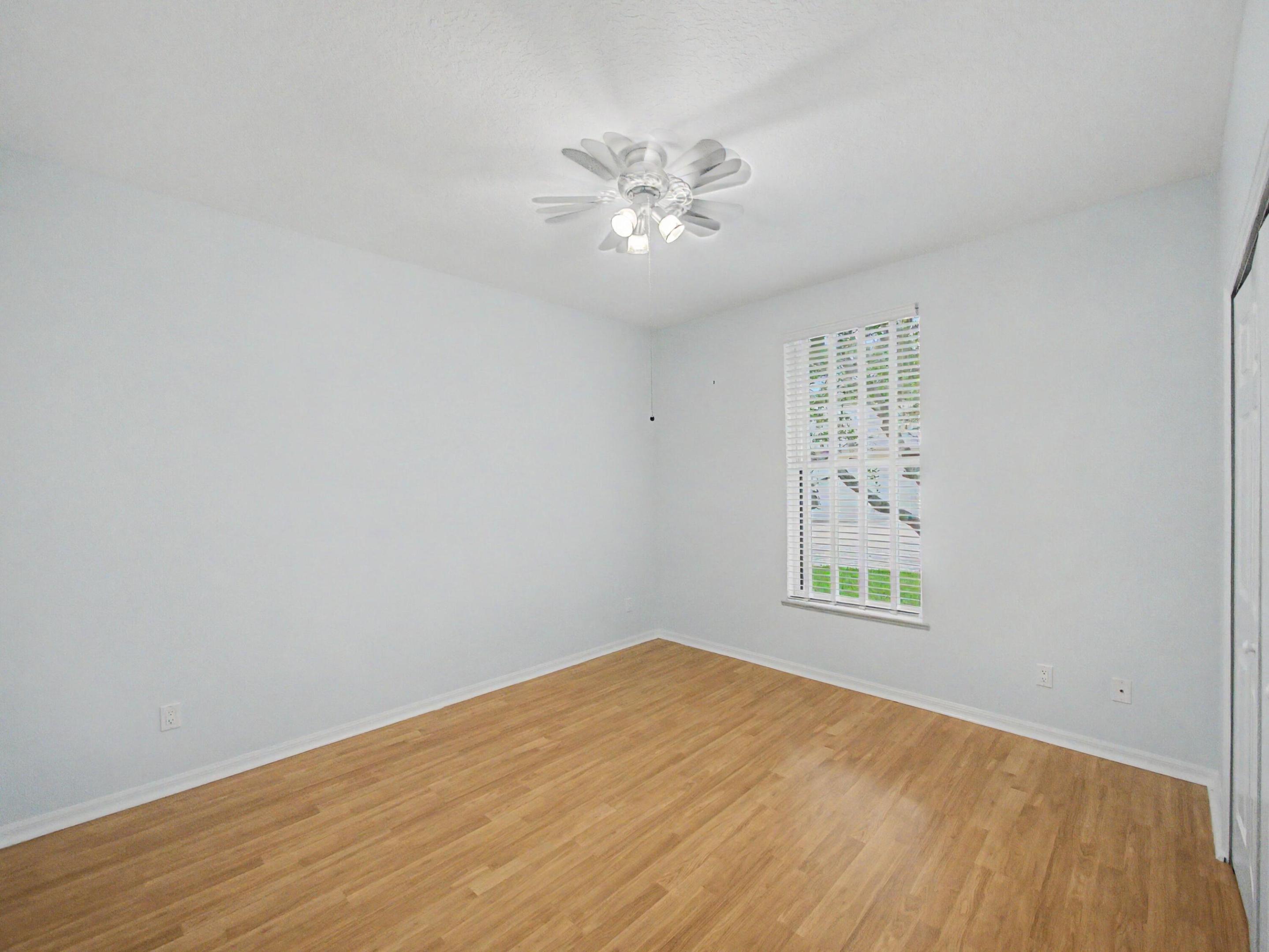 8780 SW Fishermans Wharf Drive