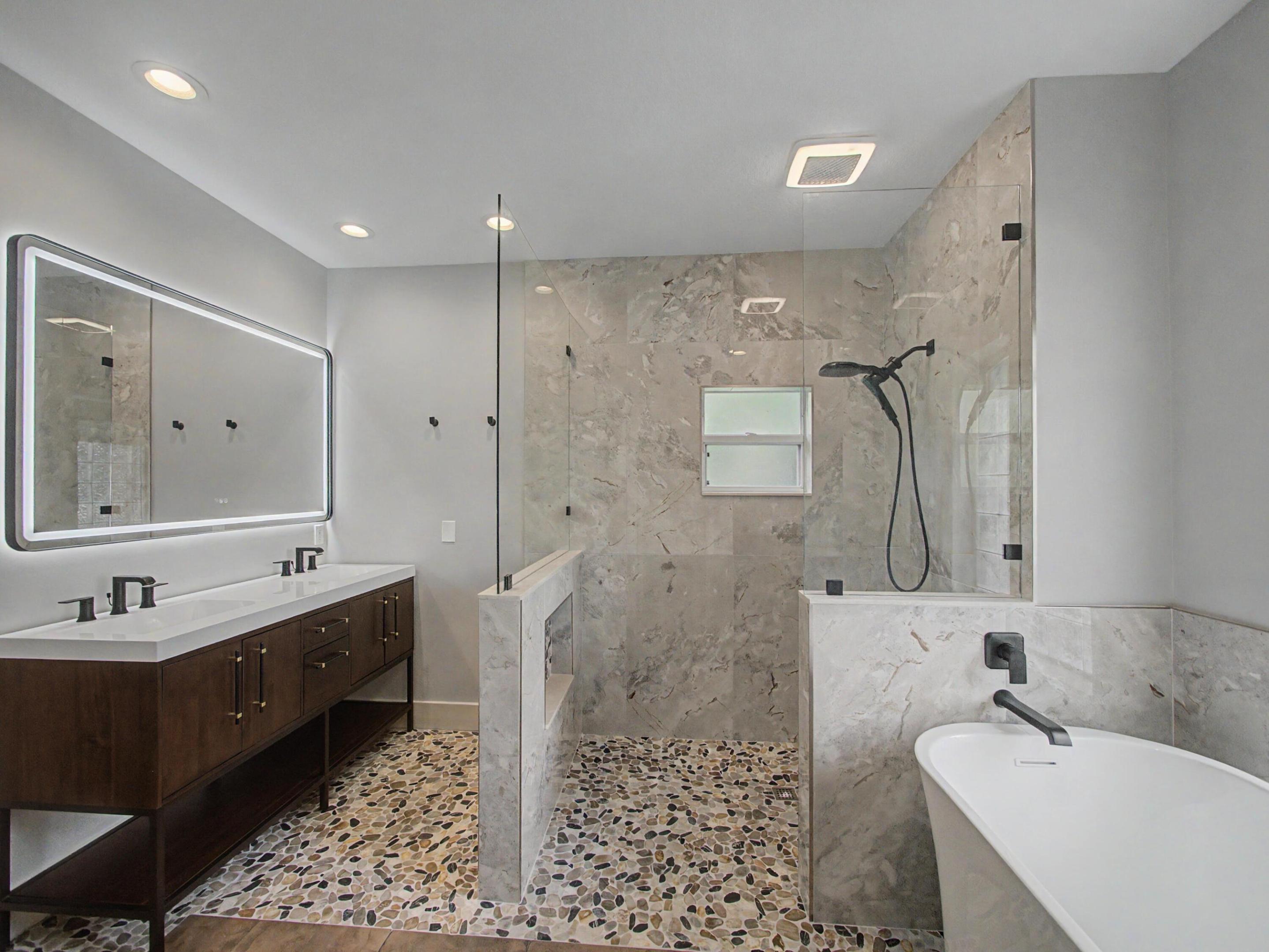 8780 SW Fishermans Wharf Drive