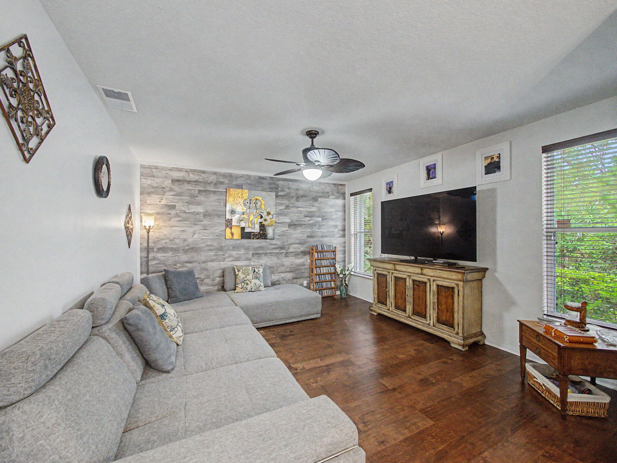 8780 SW Fishermans Wharf Drive