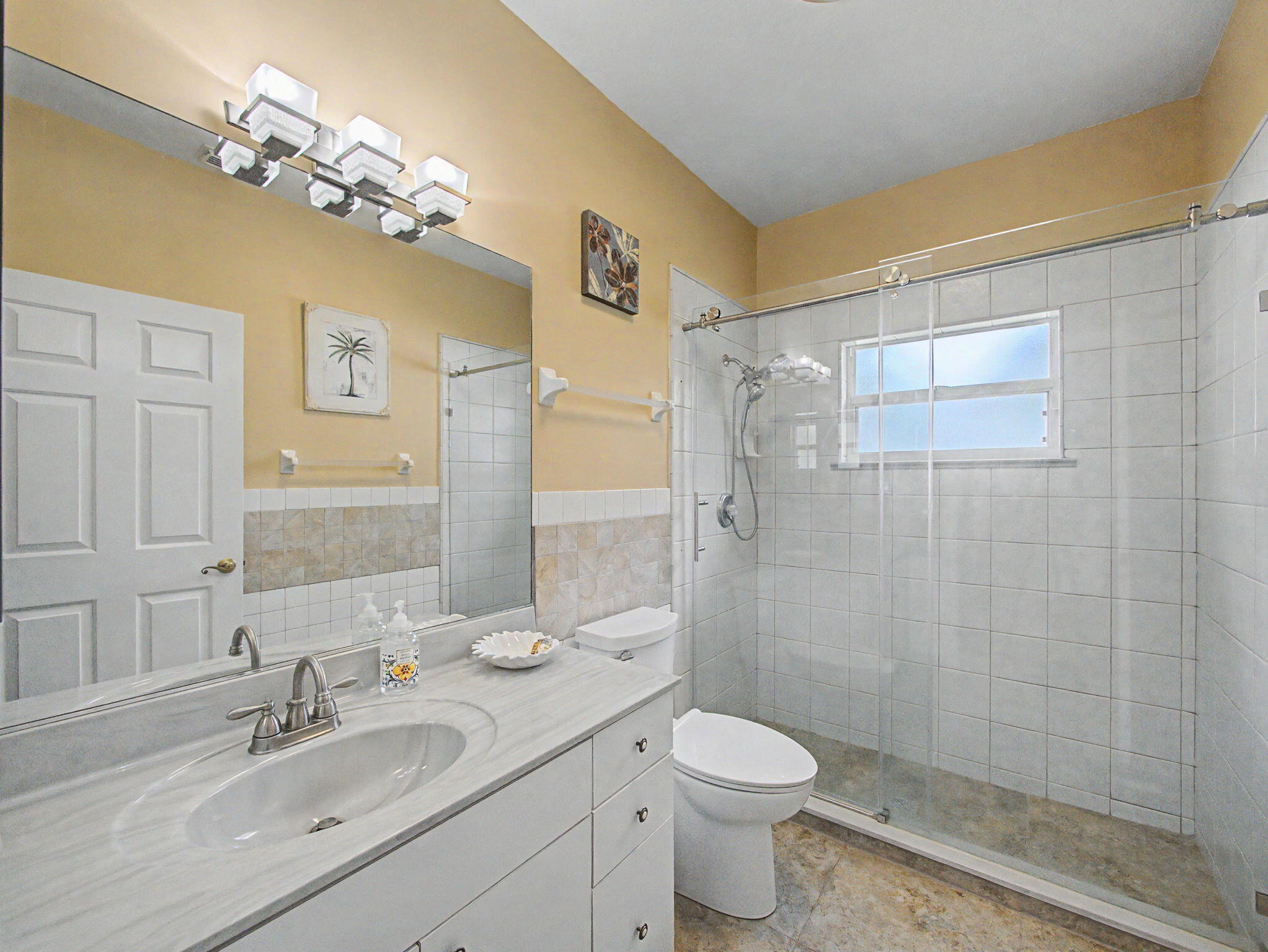 8780 SW Fishermans Wharf Drive