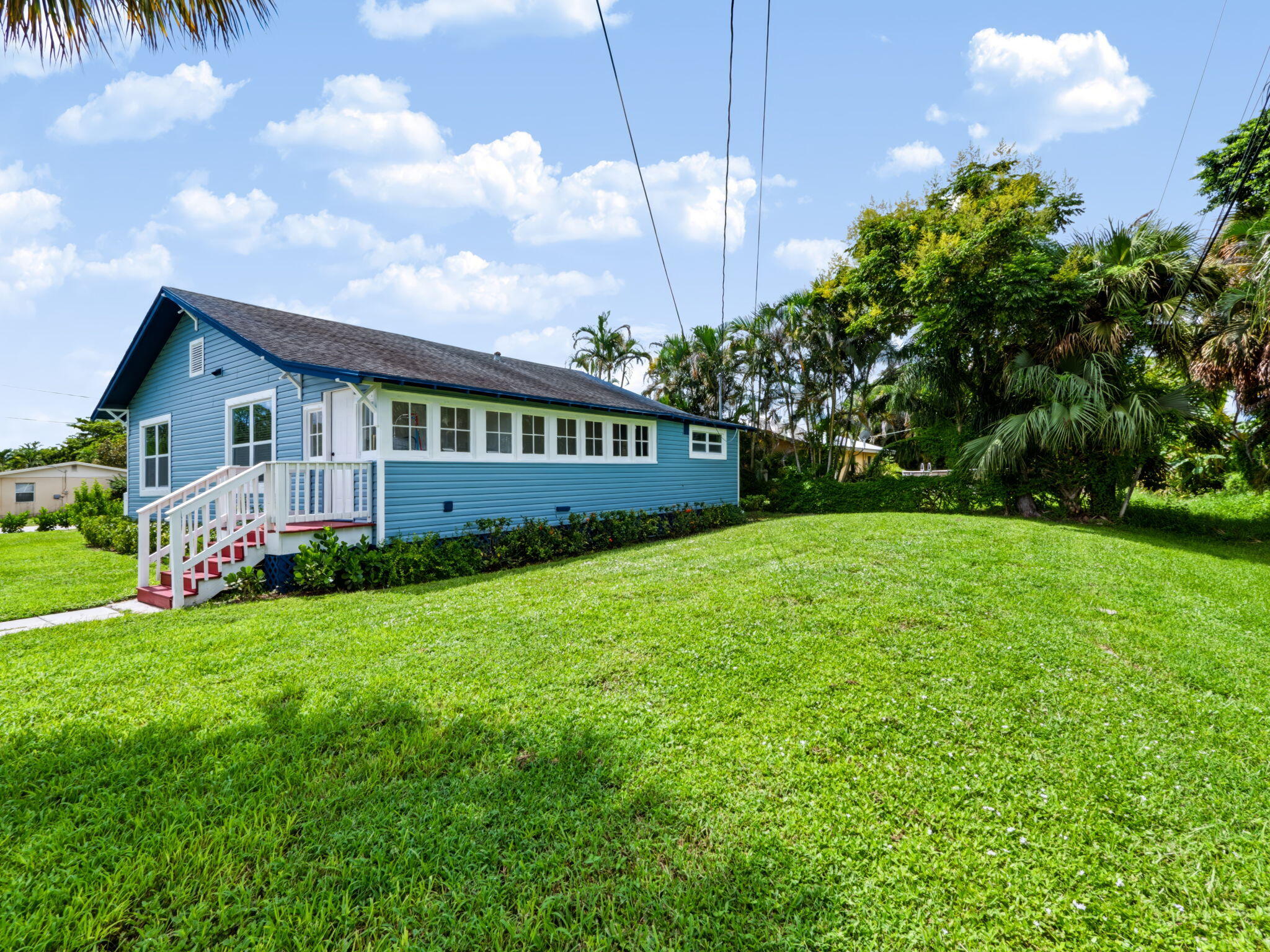 1566 NW 9th Avenue