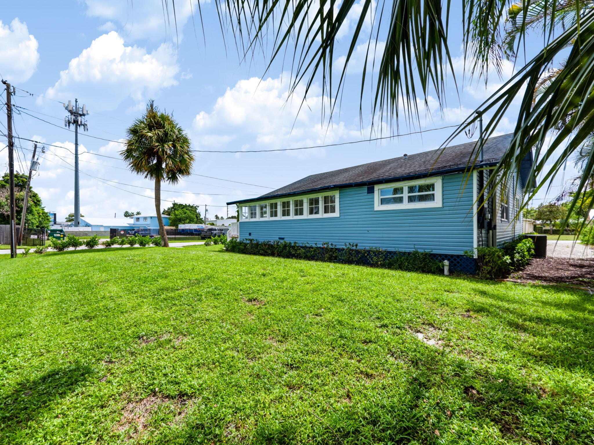 1566 NW 9th Avenue