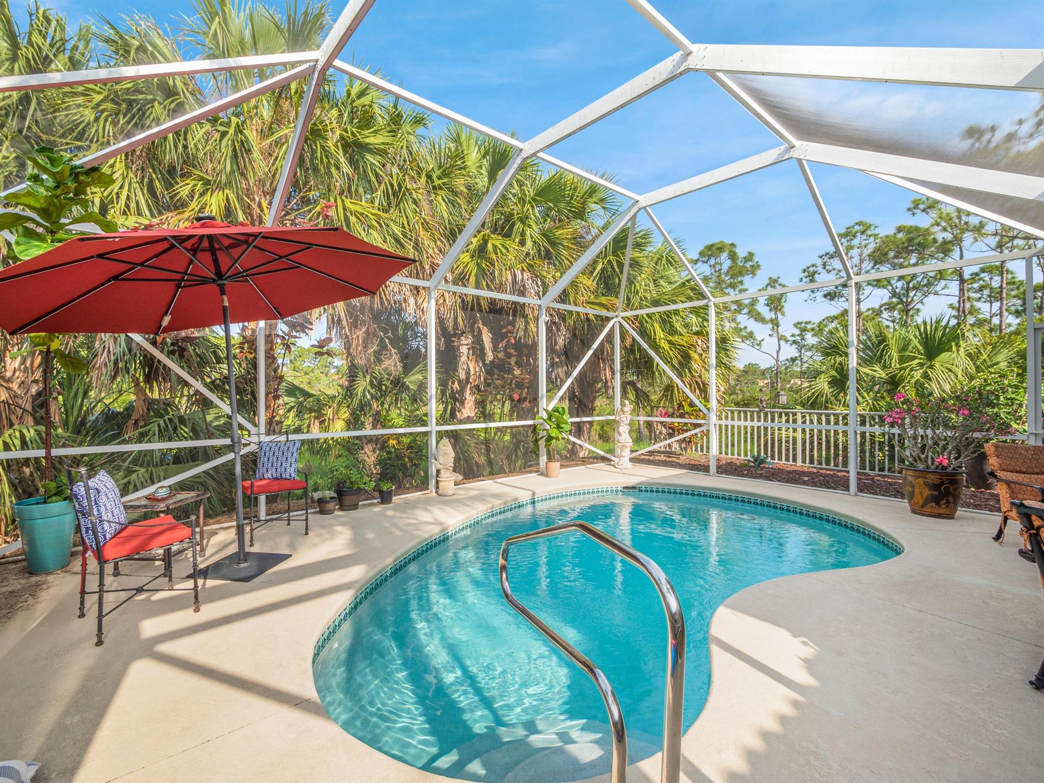 6872 SE Warwick Lane