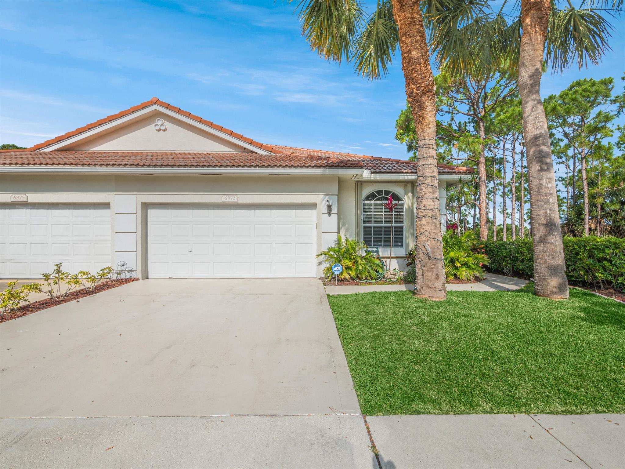 6872 SE Warwick Lane