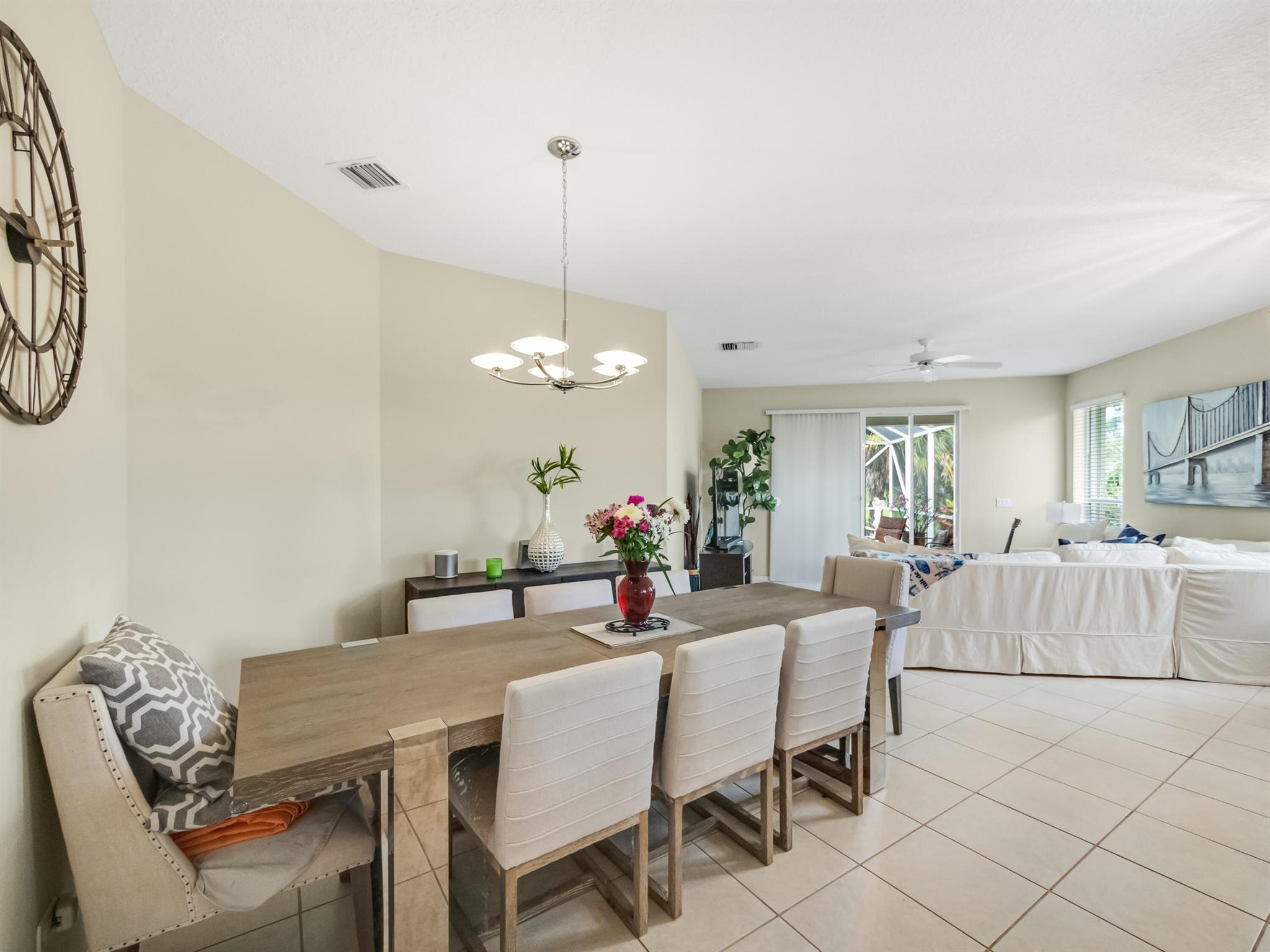 6872 SE Warwick Lane