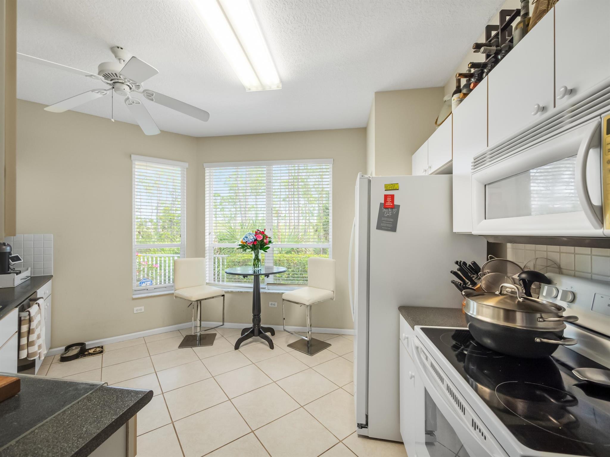 6872 SE Warwick Lane