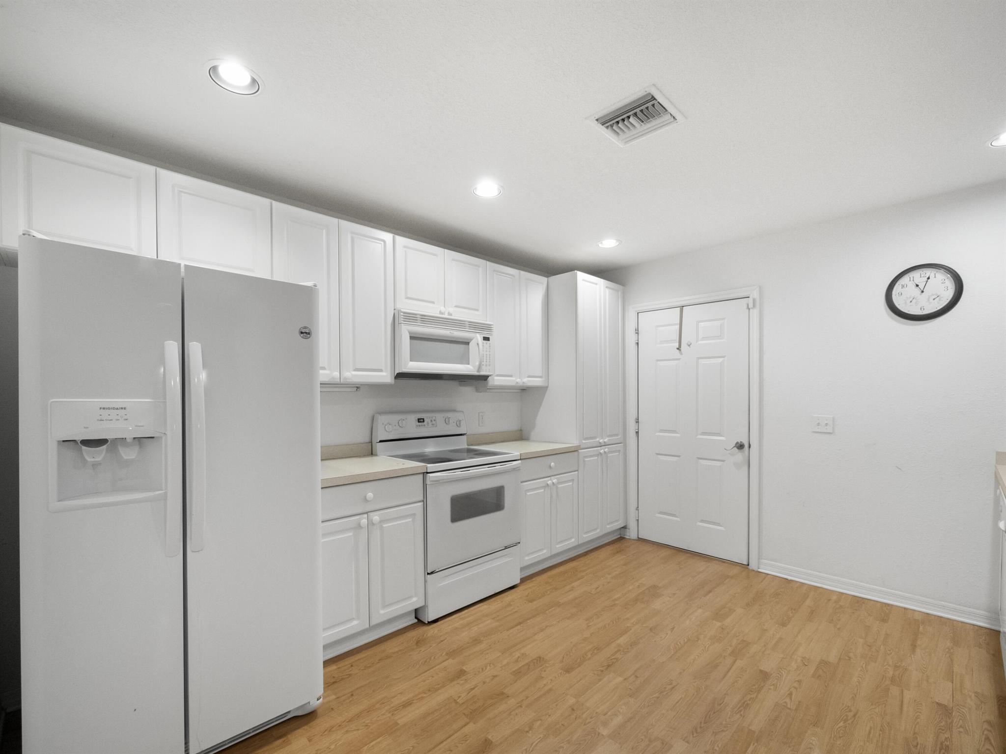 1751 N Dovetail Drive B