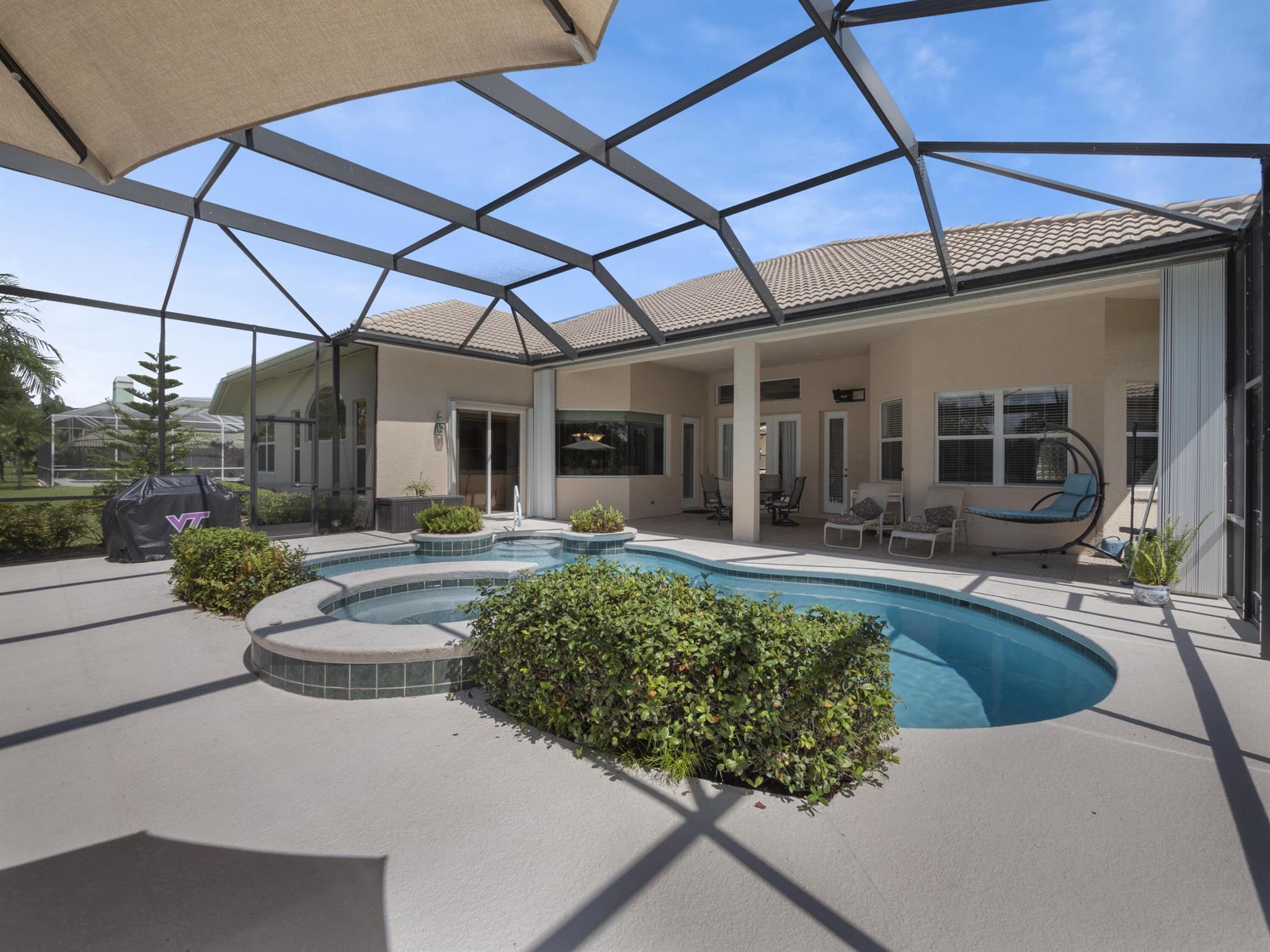 8012 Plantation Lakes Drive