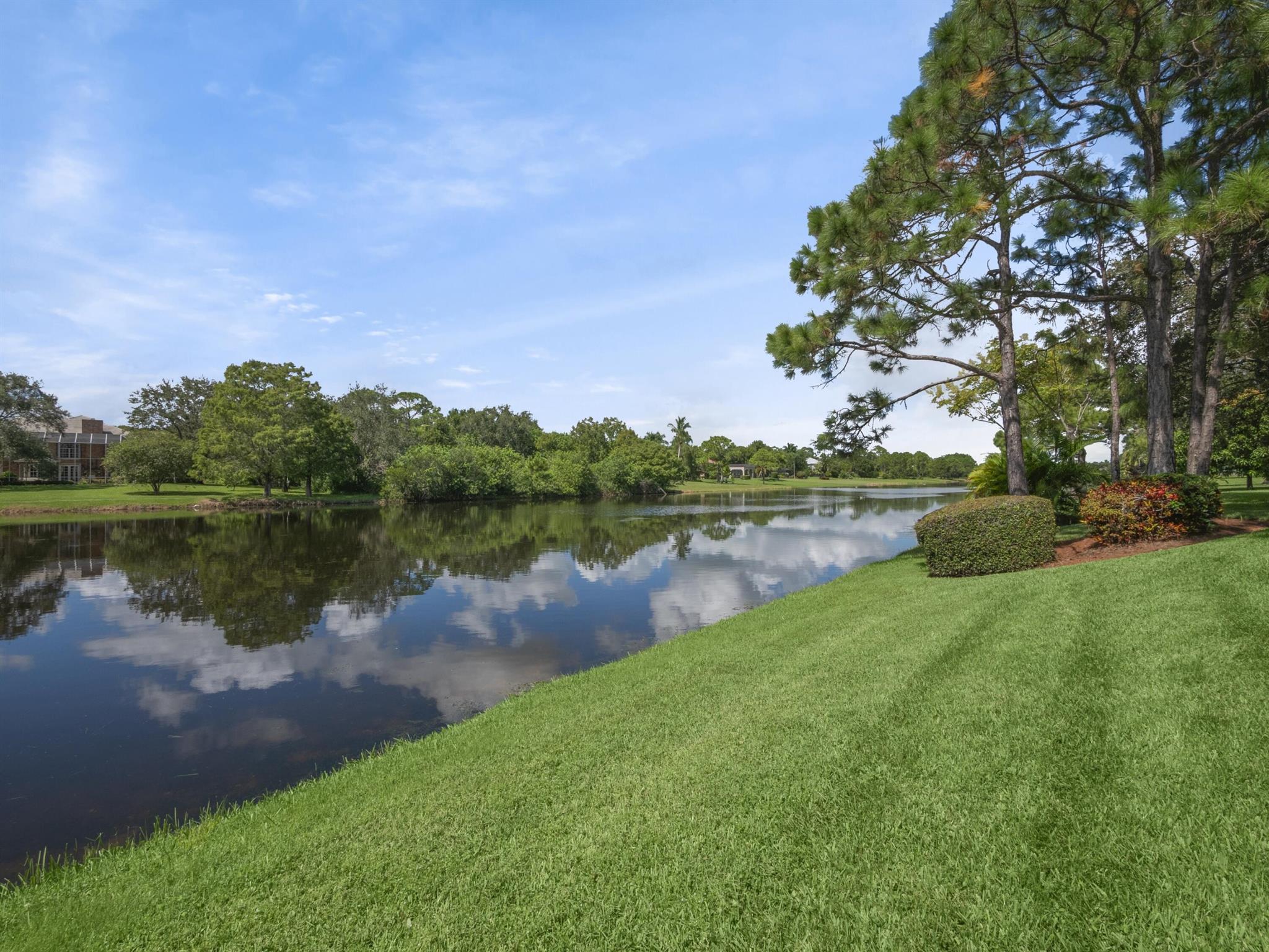 8012 Plantation Lakes Drive