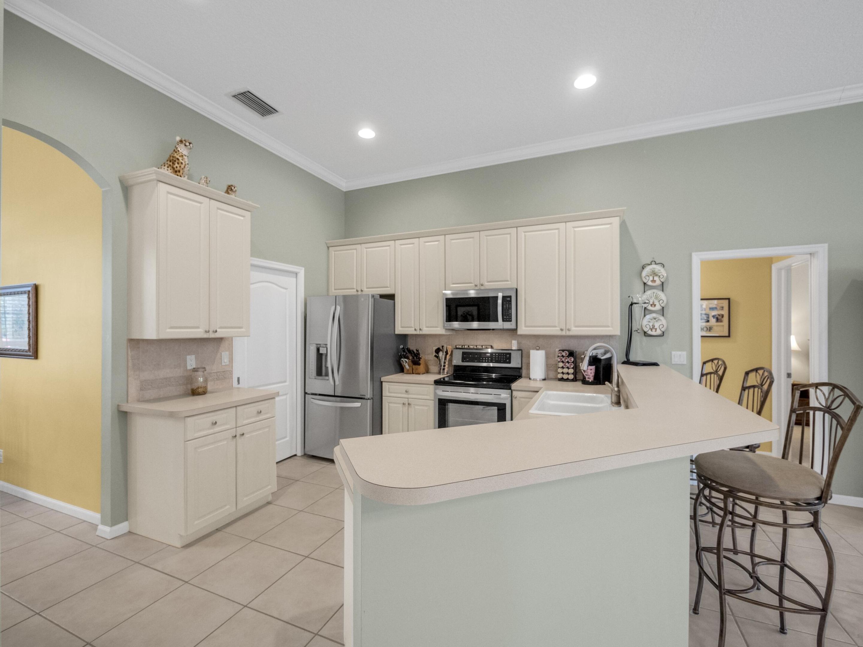 8517 SW Sea Captain Drive