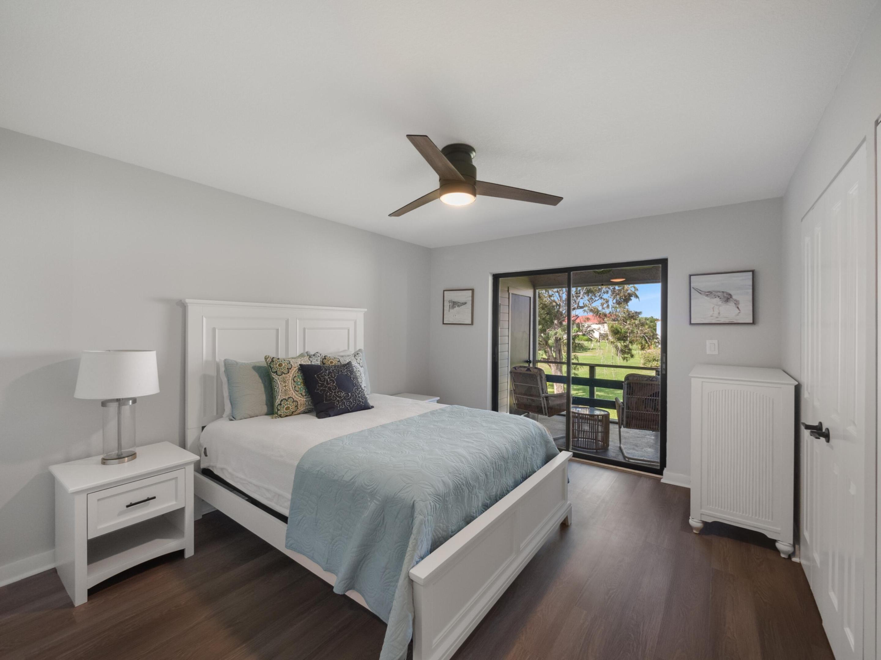 5443 SE Miles Grant Road 206