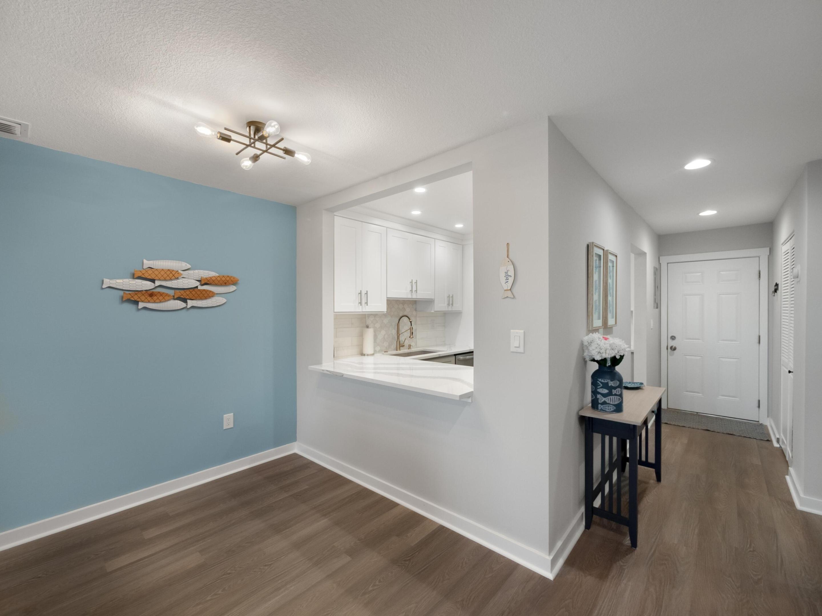 5443 SE Miles Grant Road 206